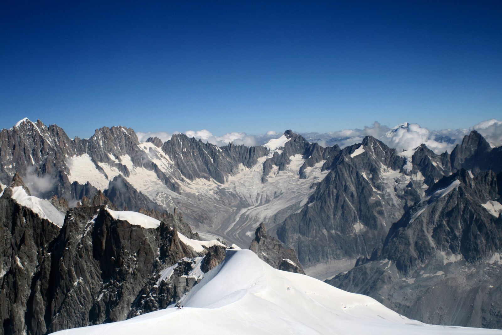 Canon EOS 400D (EOS Digital Rebel XTi / EOS Kiss Digital X) sample photo. Mont blanc, snow, alps photography