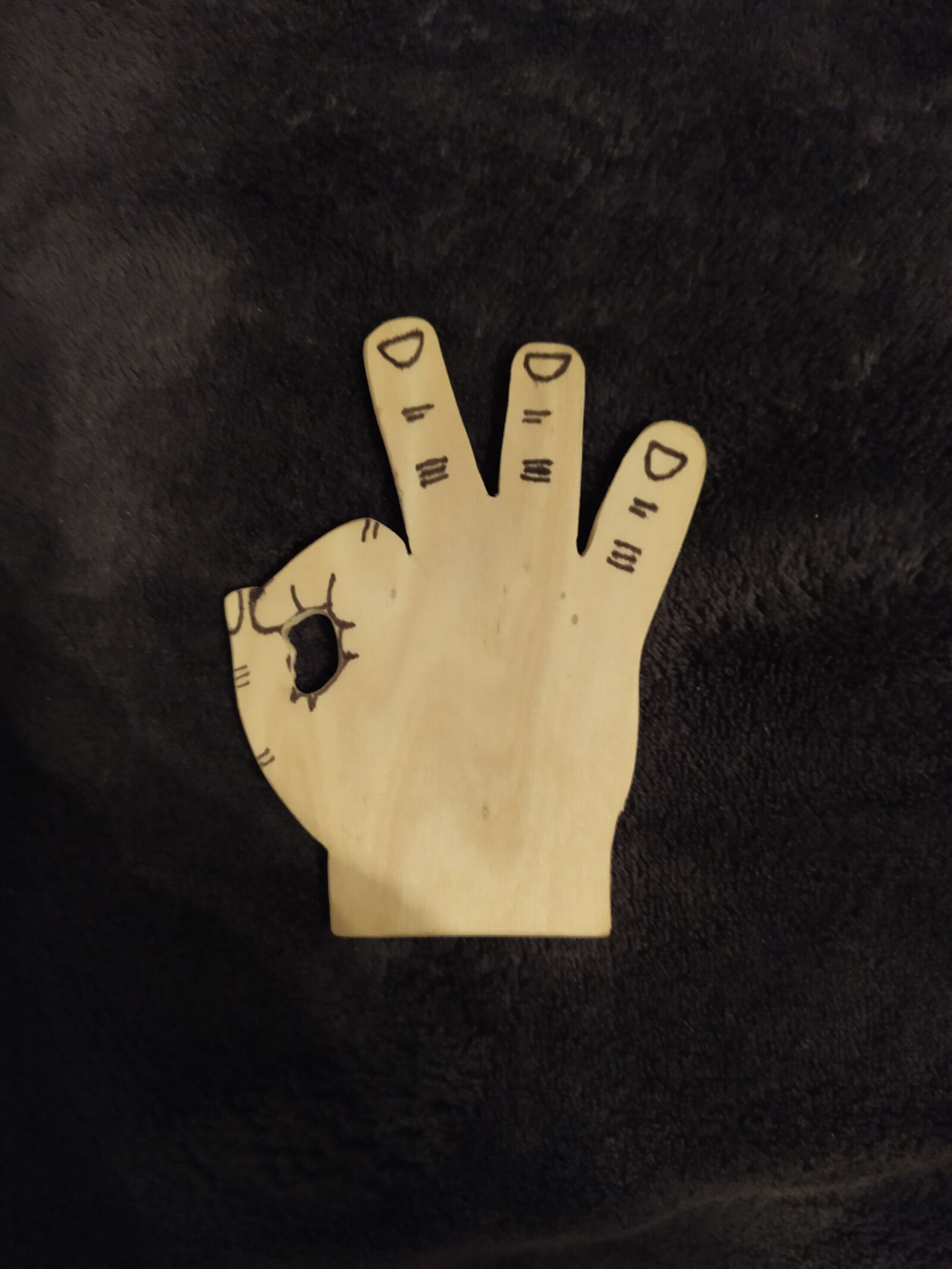 Xiaomi Redmi Note 7 sample photo. Wood, selfmade, hand photography