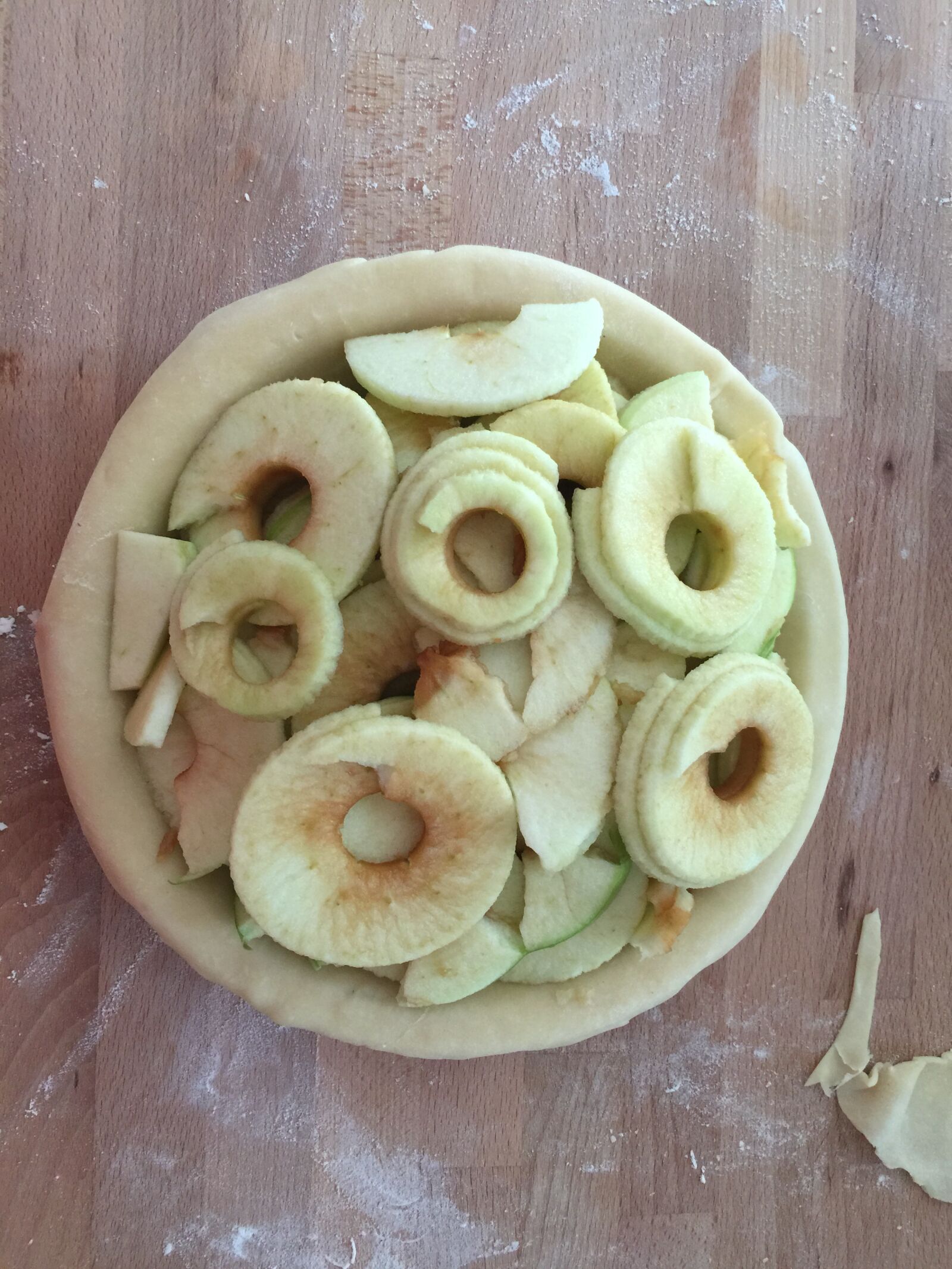 iPhone 6 Plus back camera 4.15mm f/2.2 sample photo. Apple, pie, bakery, baking photography