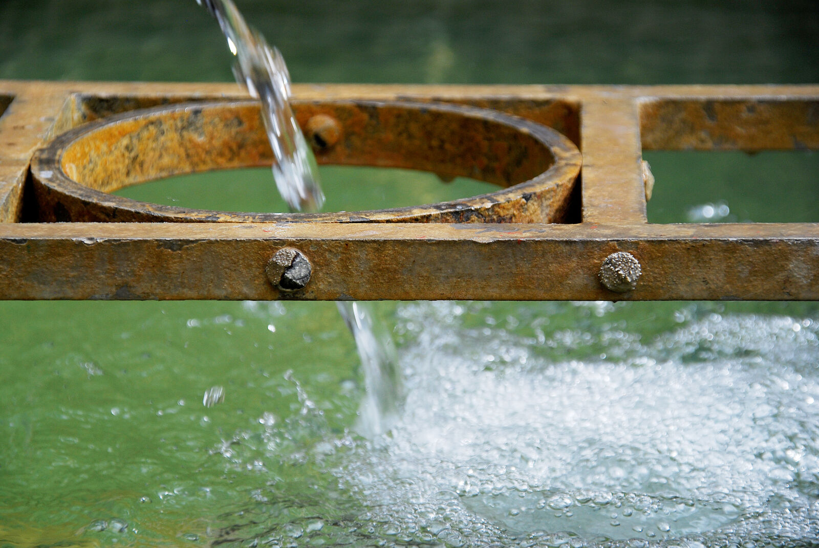 Nikon D40X sample photo. Fountain, water photography