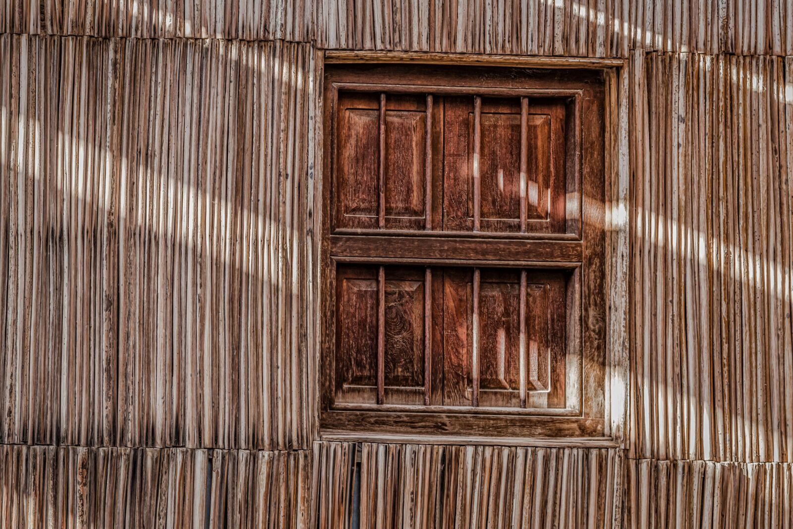 Canon EOS 6D + Canon EF 24-105mm F4L IS USM sample photo. Incidence of light, rays photography
