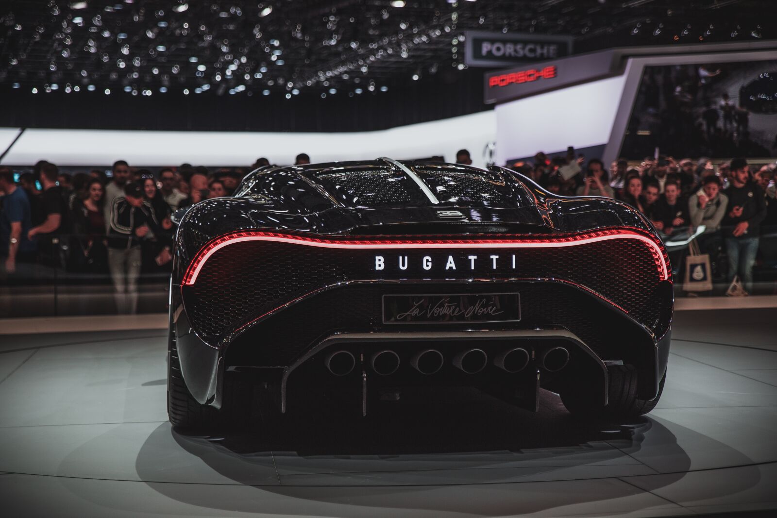 Canon EOS 5D Mark IV sample photo. Auto, bugatti, automobile photography