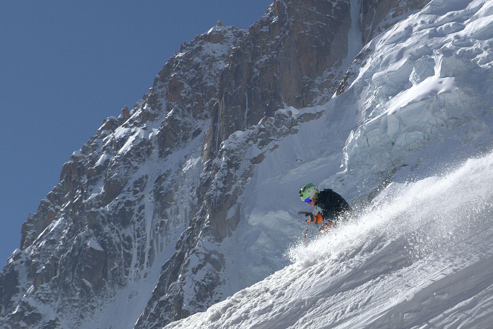 Canon EOS 100D (EOS Rebel SL1 / EOS Kiss X7) sample photo. Child, ski, freeride photography