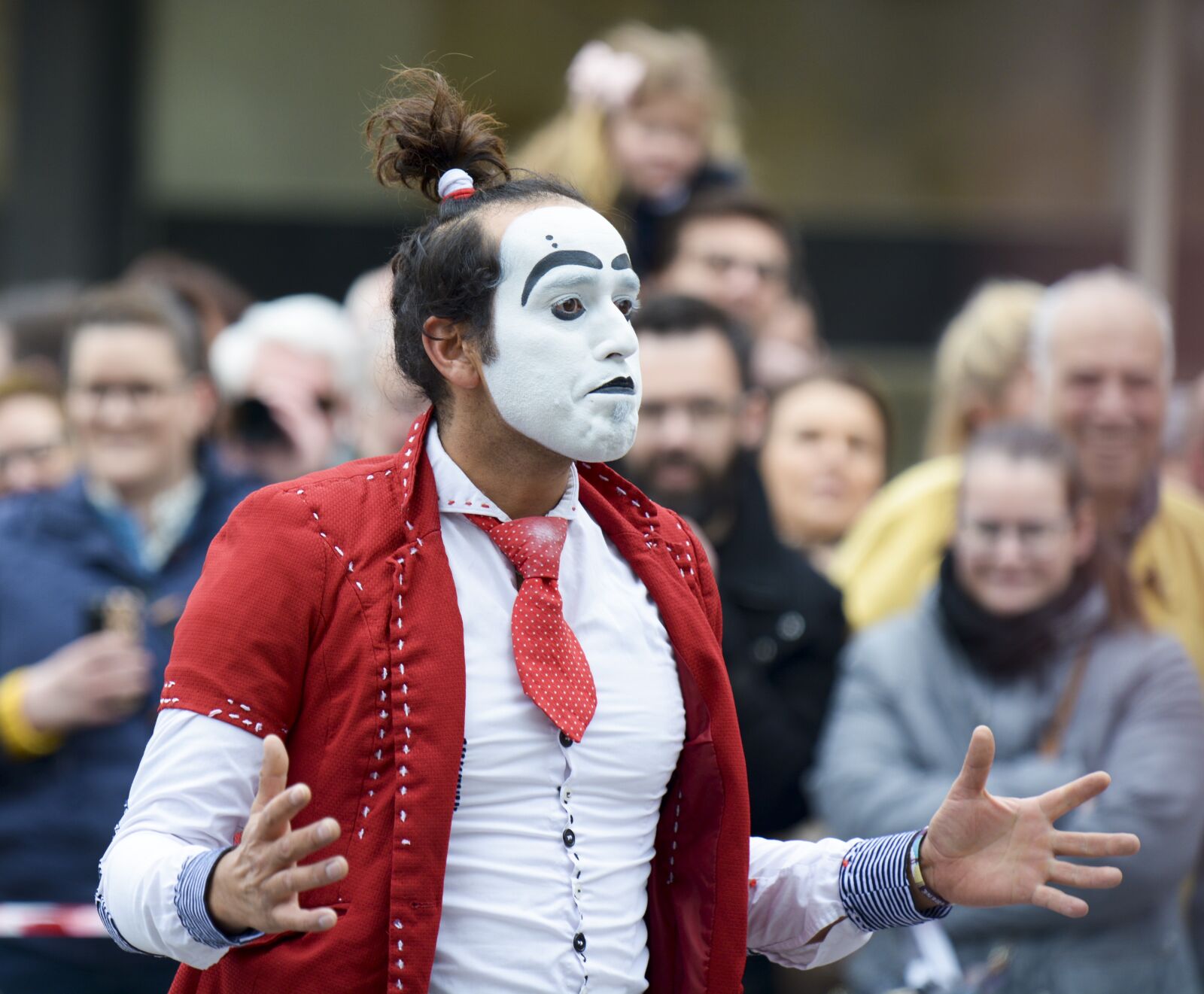 Nikon D7100 sample photo. Street entertainment, clown, artist photography