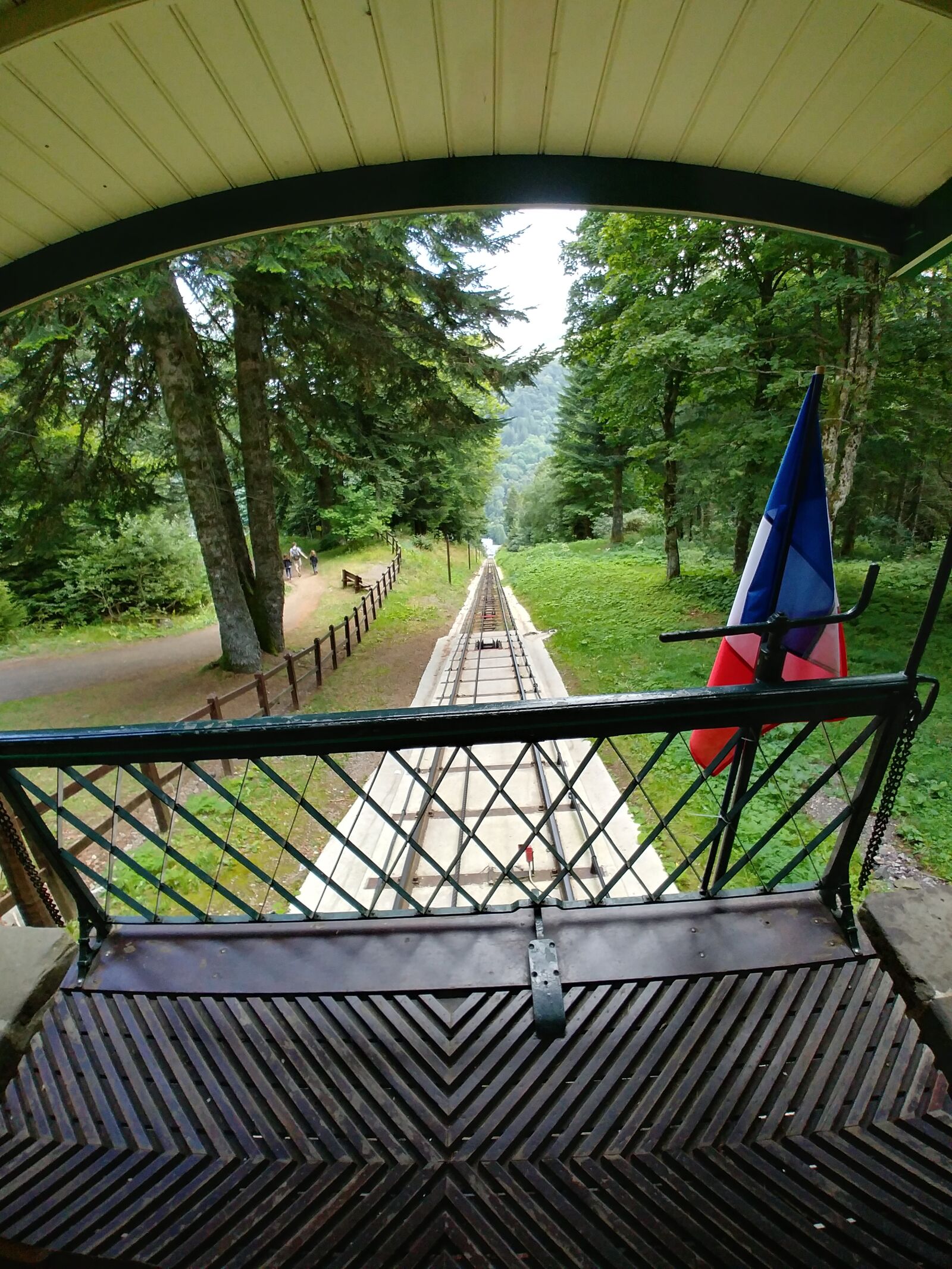 LG G6 sample photo. Auvergne, france, le mont-dore photography