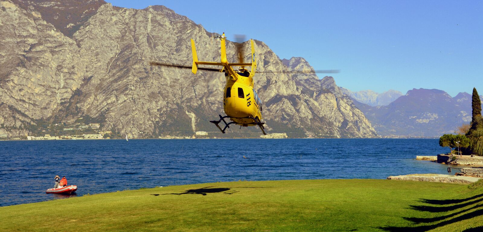 Nikon D7100 sample photo. Take off, helicopter, emergency photography