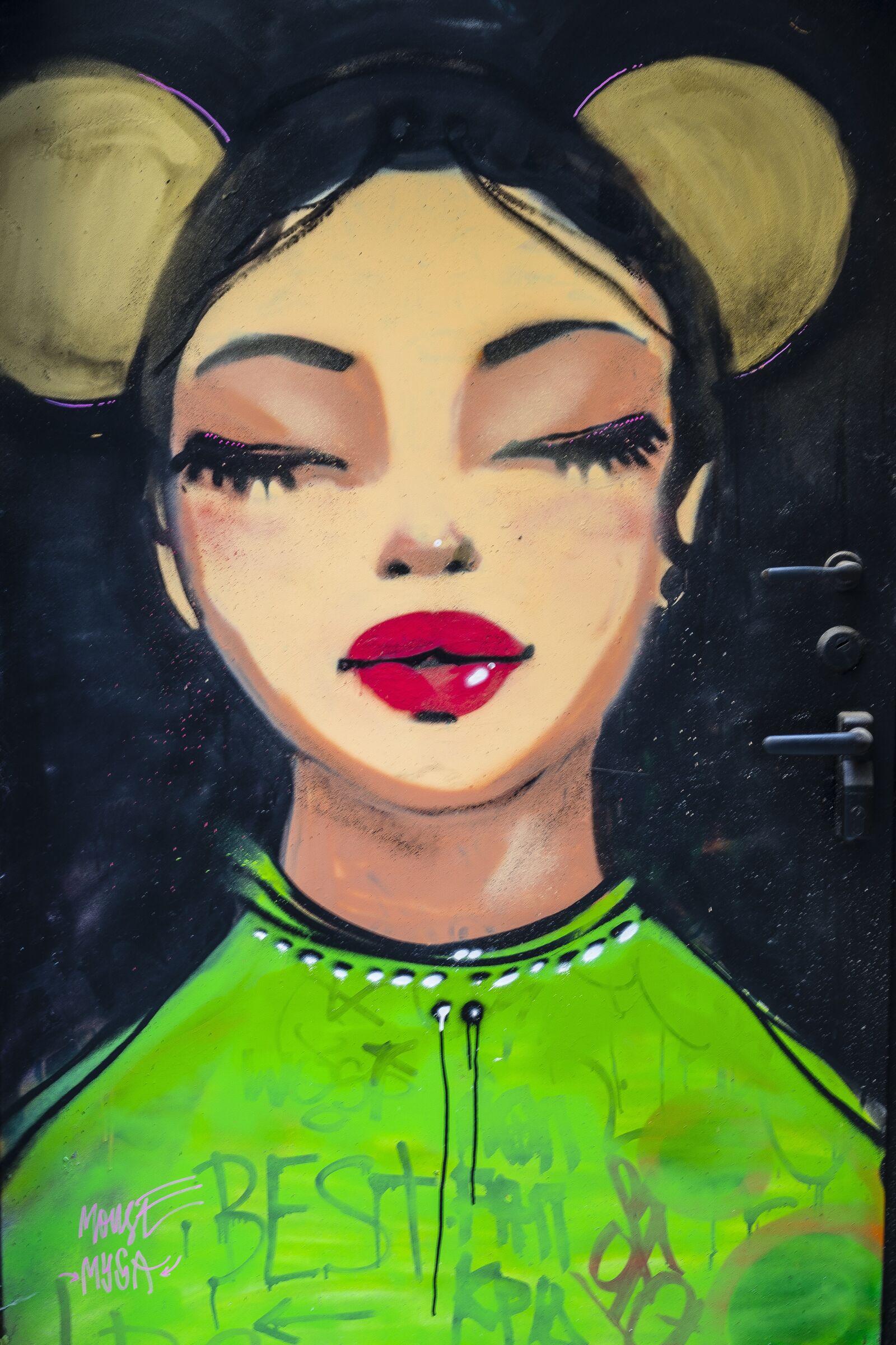 Sony a7 + Sony Sonnar T* FE 55mm F1.8 ZA sample photo. Street art, graffiti, sofia photography