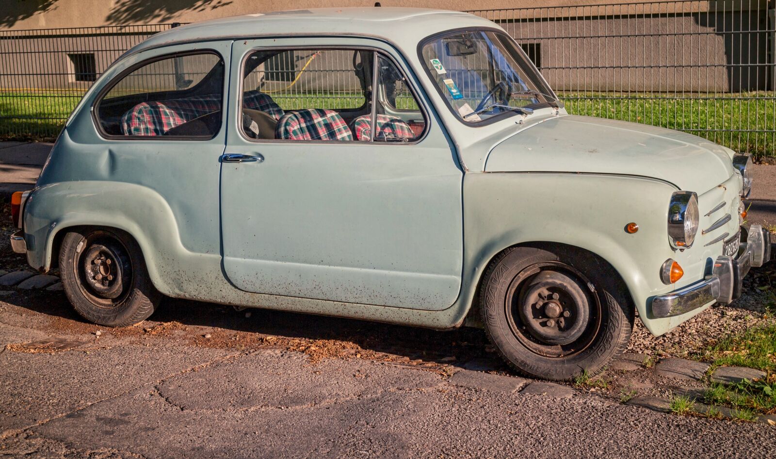 Canon EOS M sample photo. Vintage, auto, yugoslav car photography