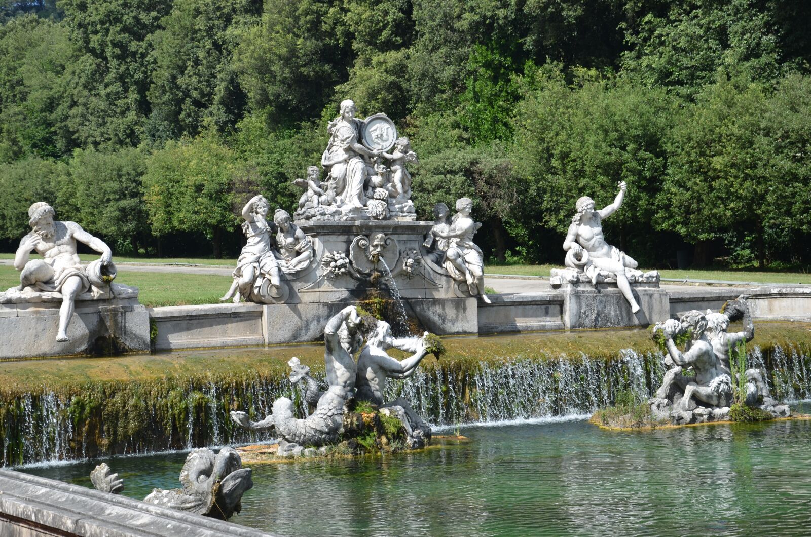 Nikon D7000 sample photo. Fountains, the royal palace photography
