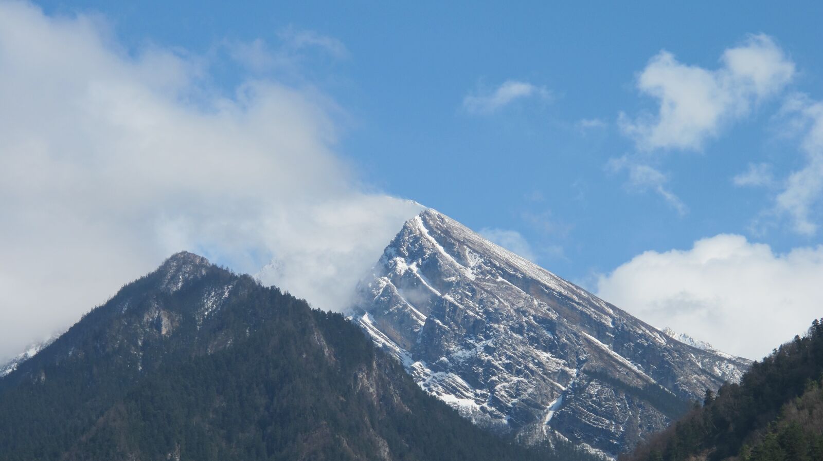 Canon PowerShot G12 sample photo. Spring, jiuzhaigou, gust of photography