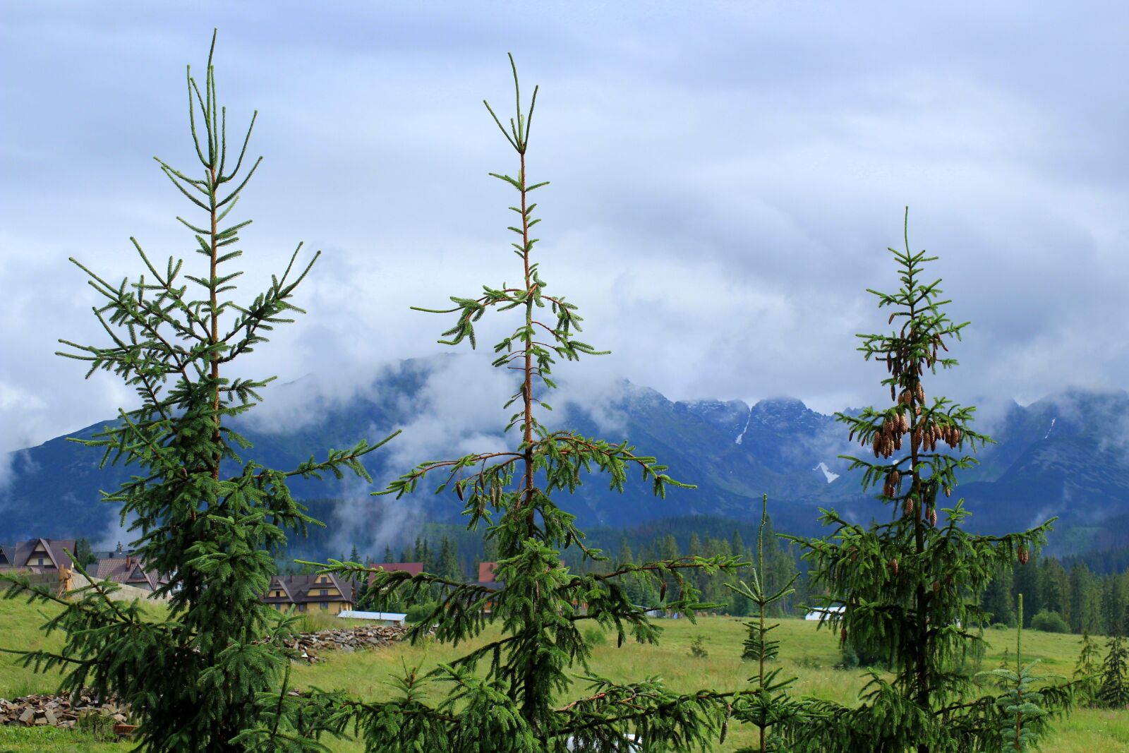 Canon EOS 1200D (EOS Rebel T5 / EOS Kiss X70 / EOS Hi) sample photo. Mountains, view, mountain landscape photography