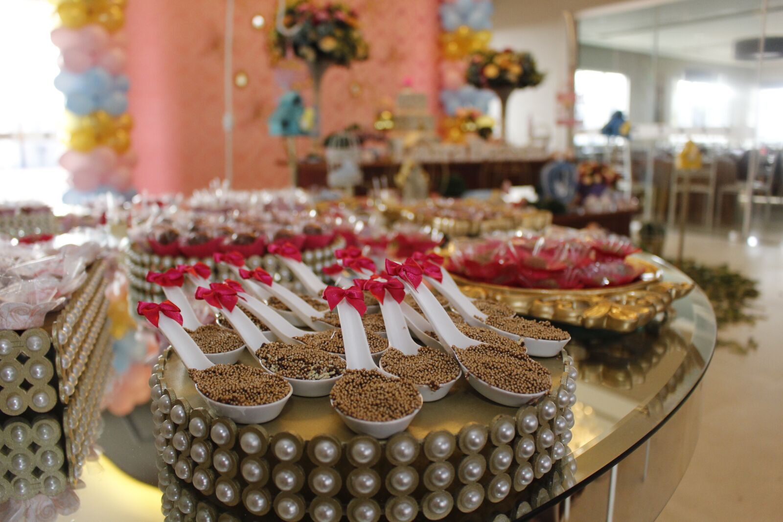 Canon EOS 700D (EOS Rebel T5i / EOS Kiss X7i) sample photo. Brigadier, candy, party photography
