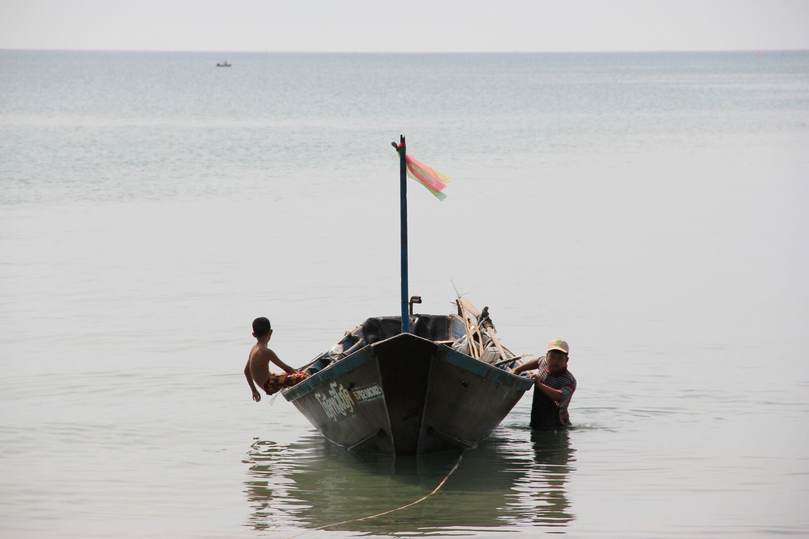 Canon EOS 550D (EOS Rebel T2i / EOS Kiss X4) sample photo. Thailand, rayong, fishing boat photography