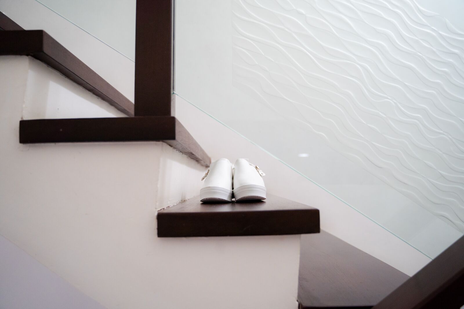 Sony a7 III + Tamron 28-75mm F2.8 Di III RXD sample photo. Shoe, staircase, fashion photography