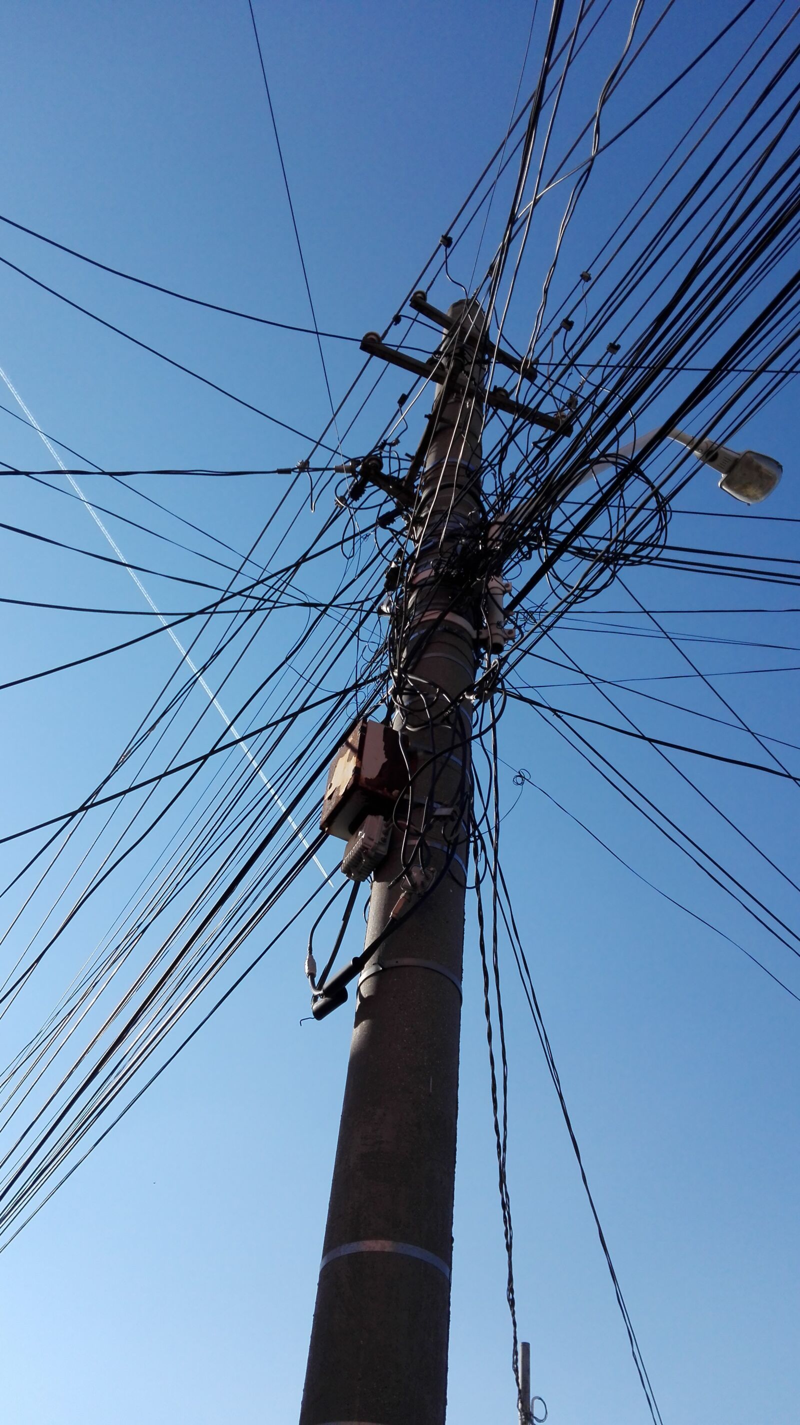 HUAWEI P8 Lite sample photo. Cables, pole, sky photography