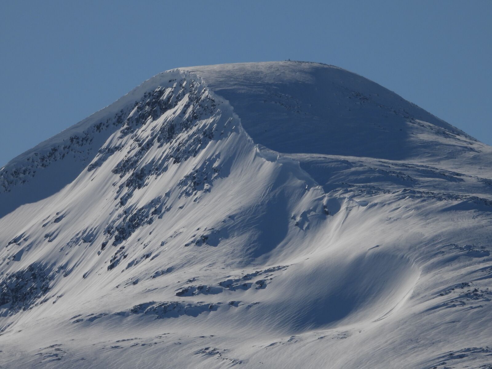 Nikon Coolpix P1000 sample photo. Mountain, winter, blue sky photography