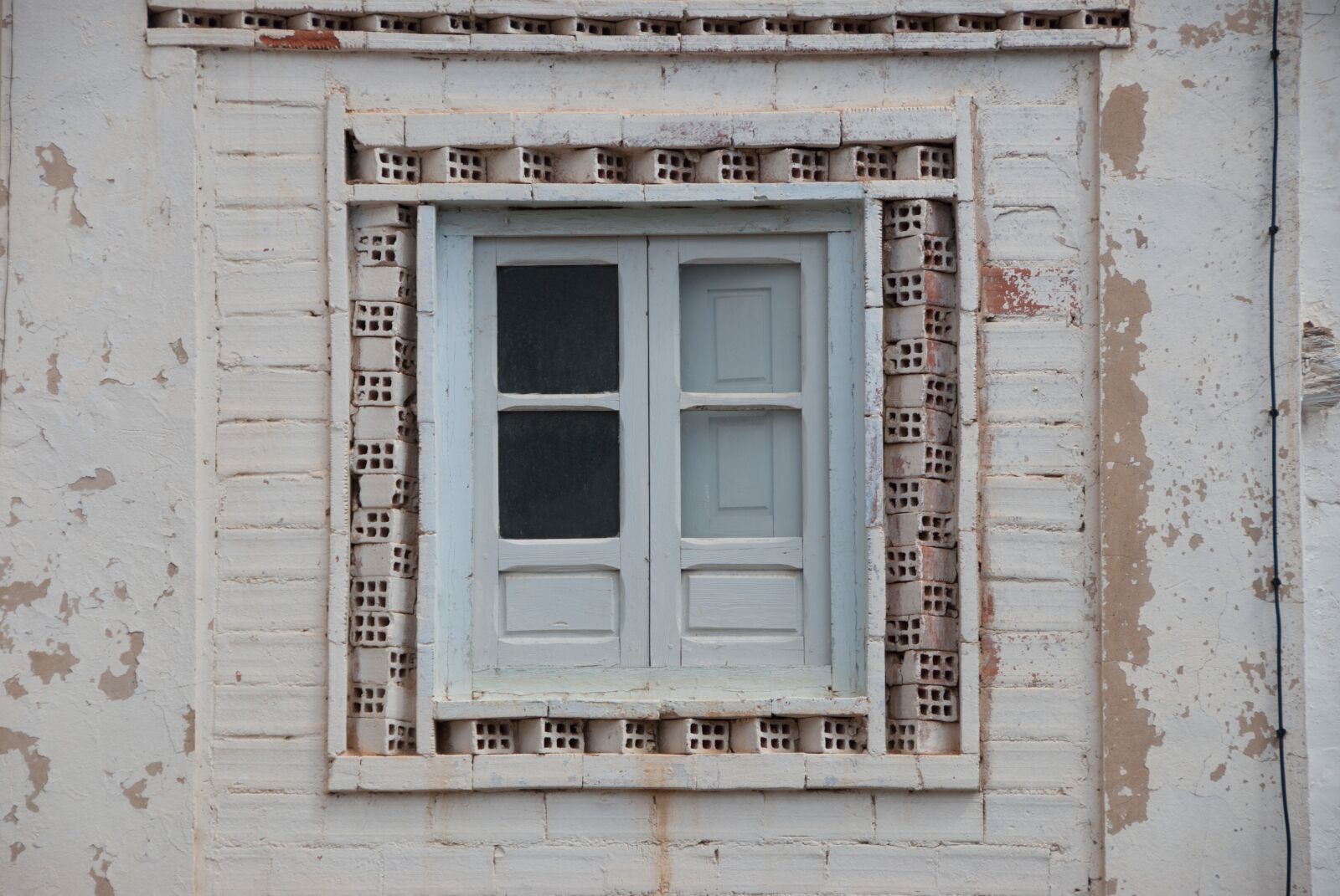 Nikon D200 sample photo. Window, exterior, facade photography