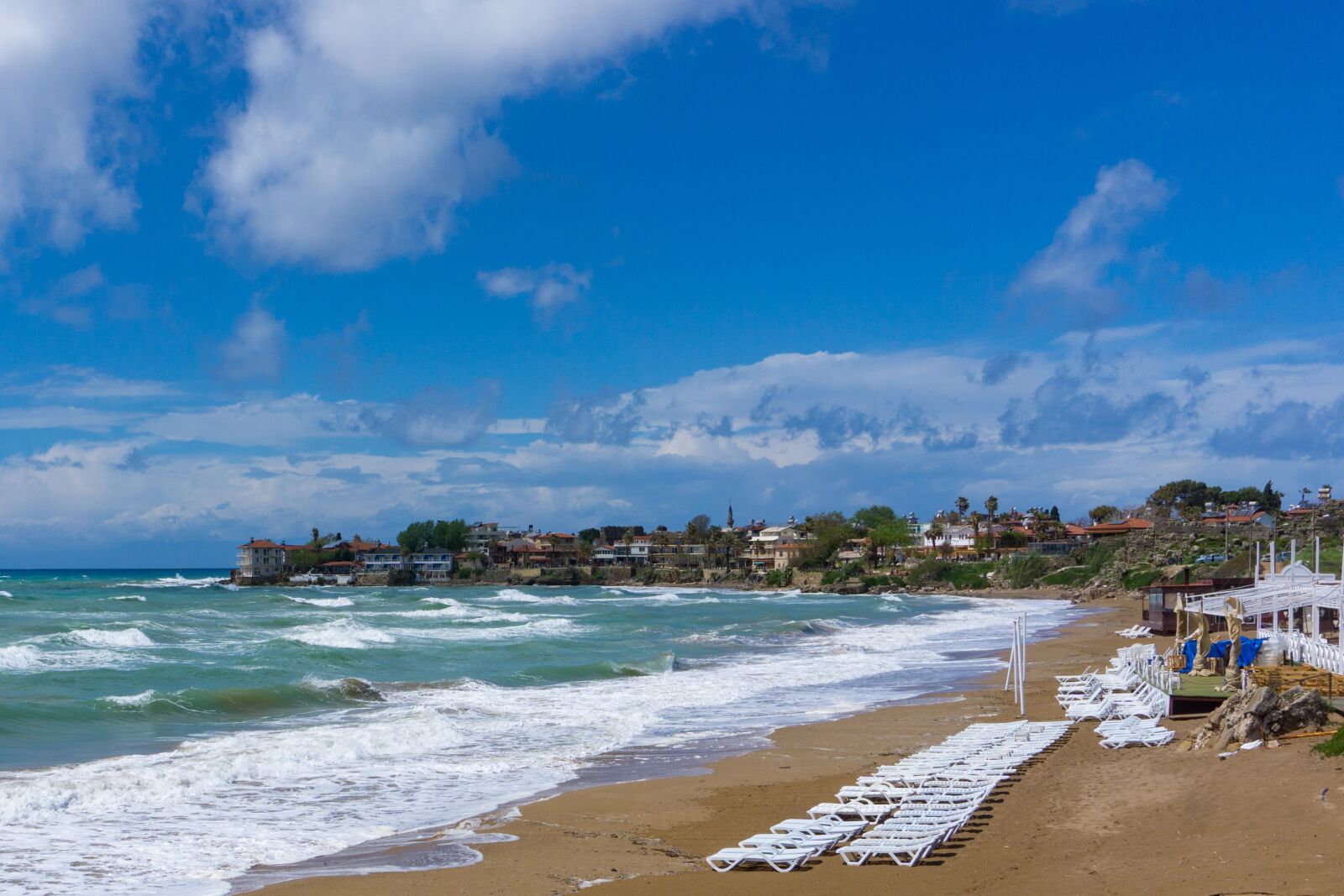 Sony E 16-50mm F3.5-5.6 PZ OSS sample photo. Sea, sun, beach photography