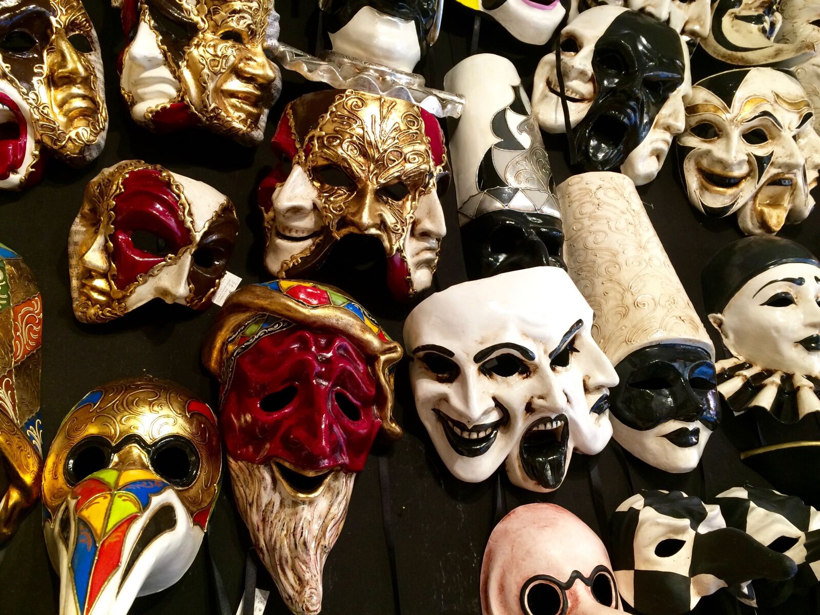 iPhone 5s back camera 4.15mm f/2.2 sample photo. Masks, venice, venetian mask photography