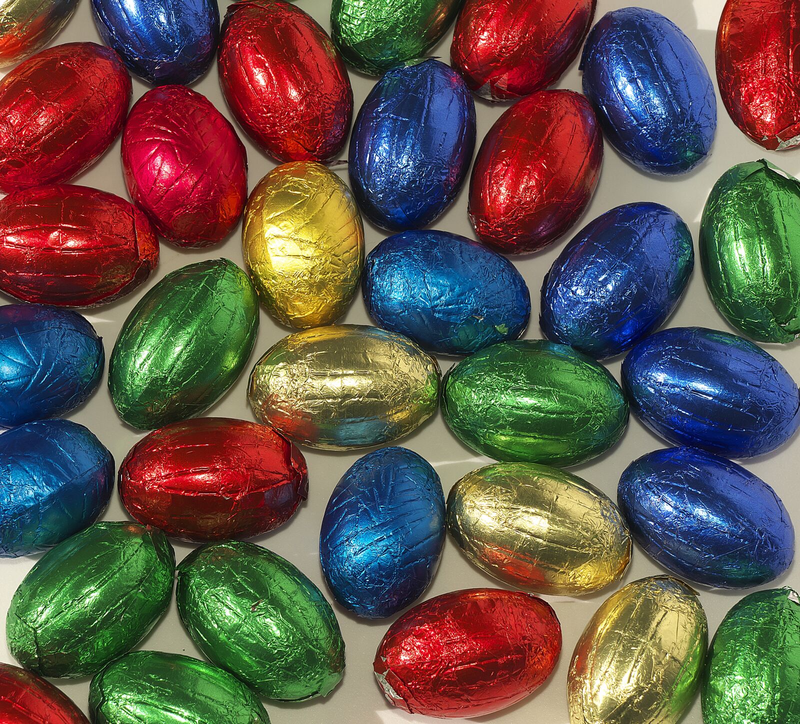 Panasonic Lumix DMC-FZ1000 sample photo. Easter theme, colorful eggs photography