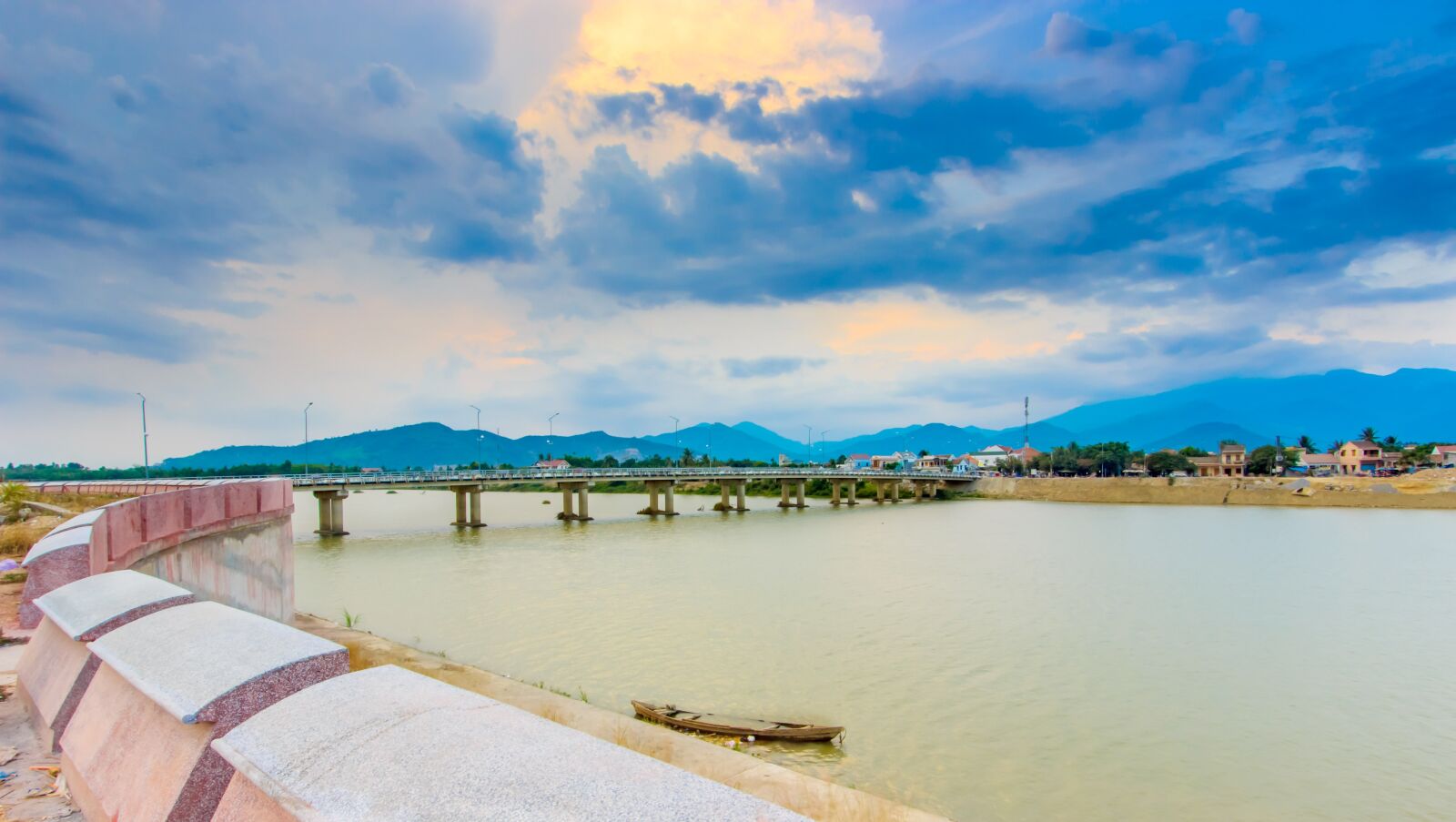 Canon EF-S 10-22mm F3.5-4.5 USM sample photo. Hoằng, than, wave photography