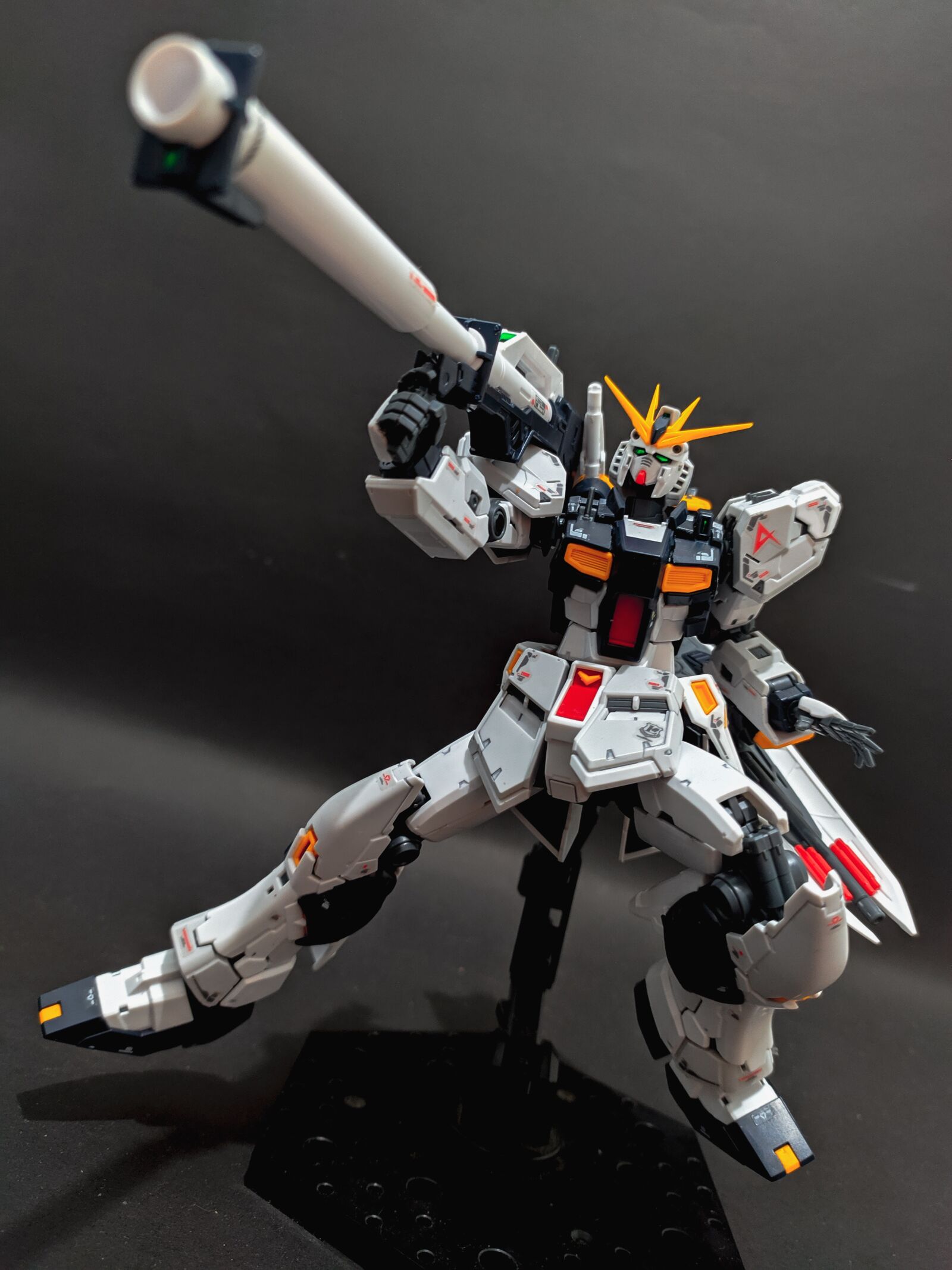 Xiaomi Redmi Note 7 sample photo. Gundam, toys, kit photography