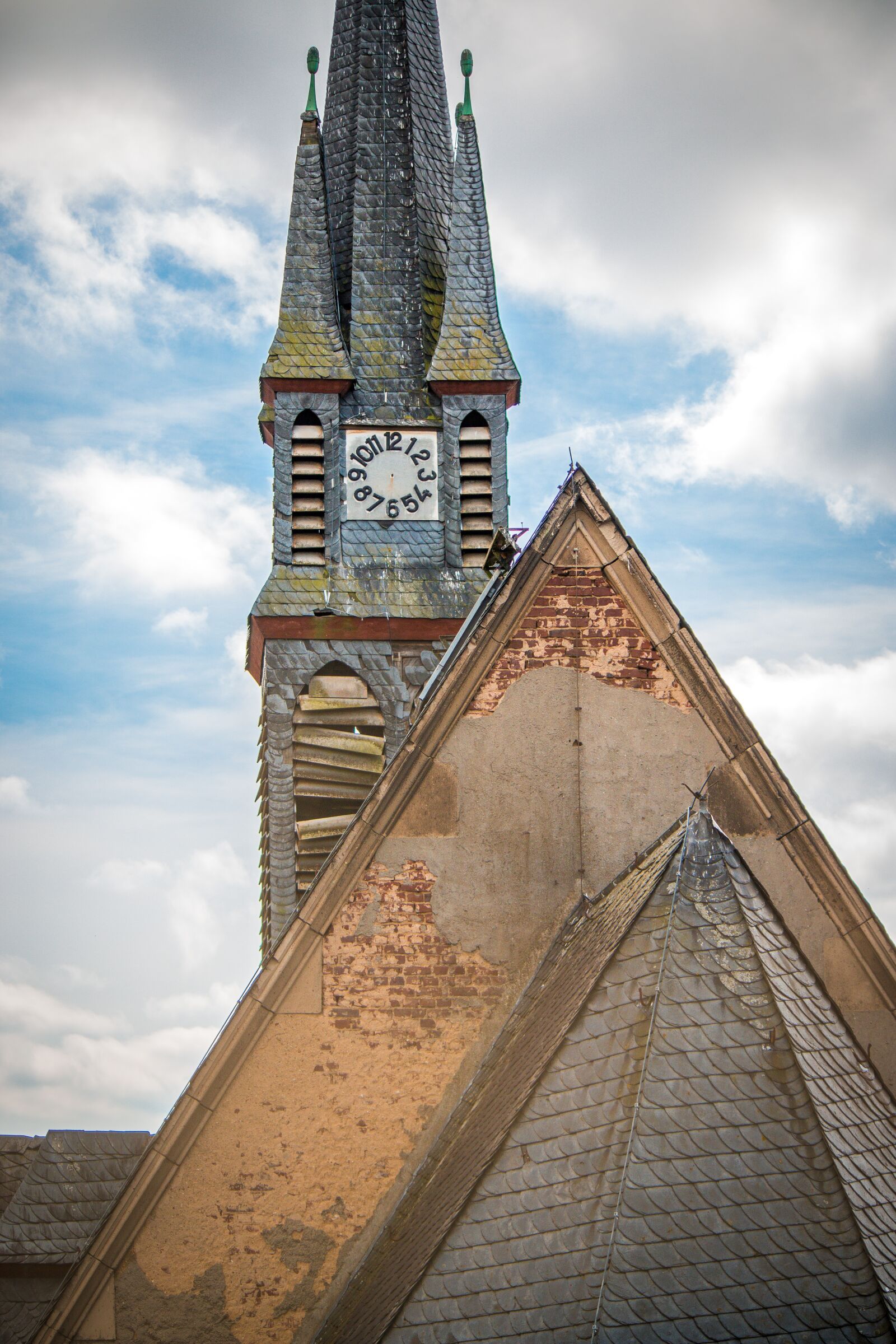 Canon EF-S 55-250mm F4-5.6 IS II sample photo. Steeple, clock, church photography
