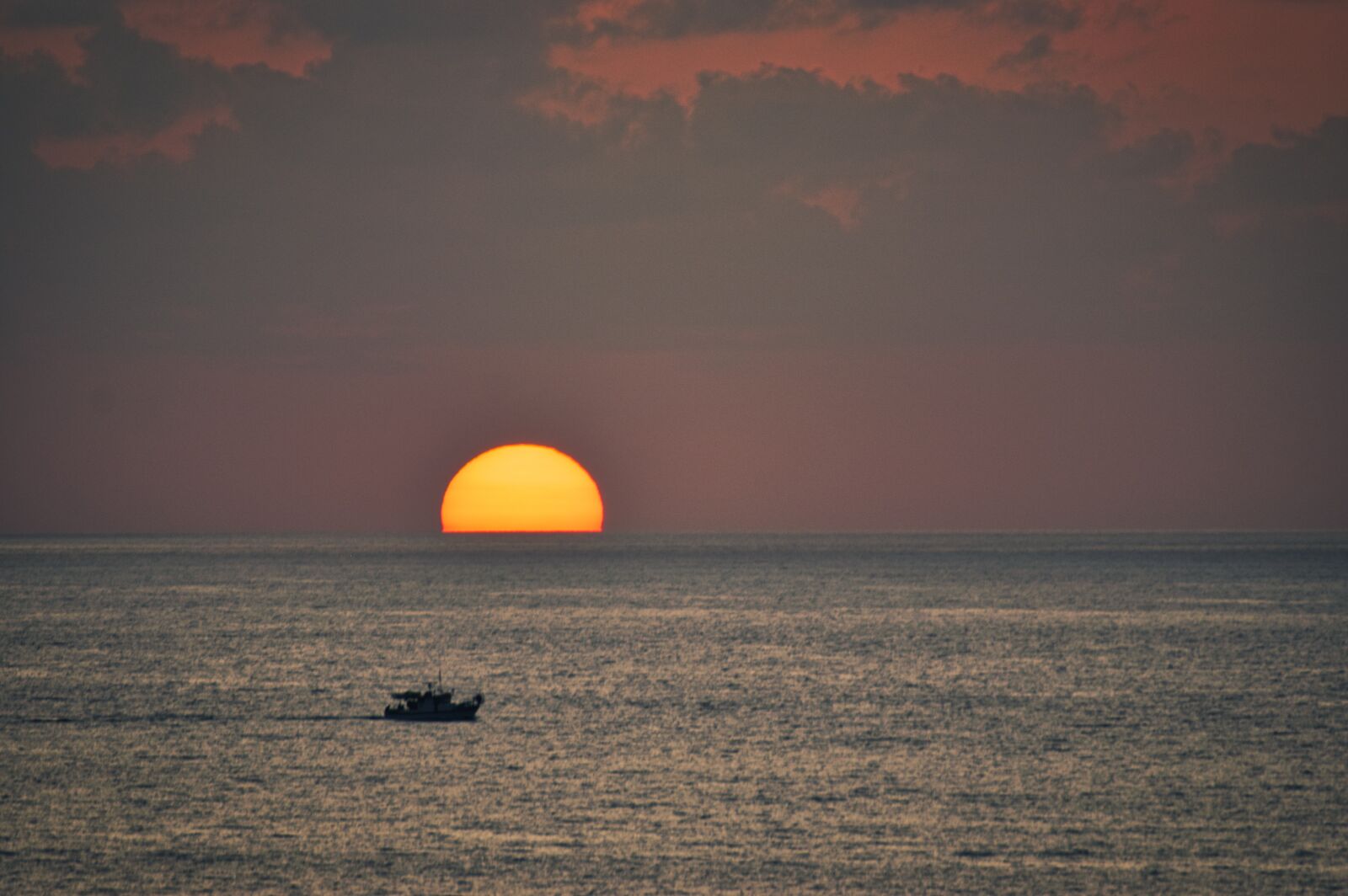 Nikon D5300 sample photo. Sunset, boat, sea photography