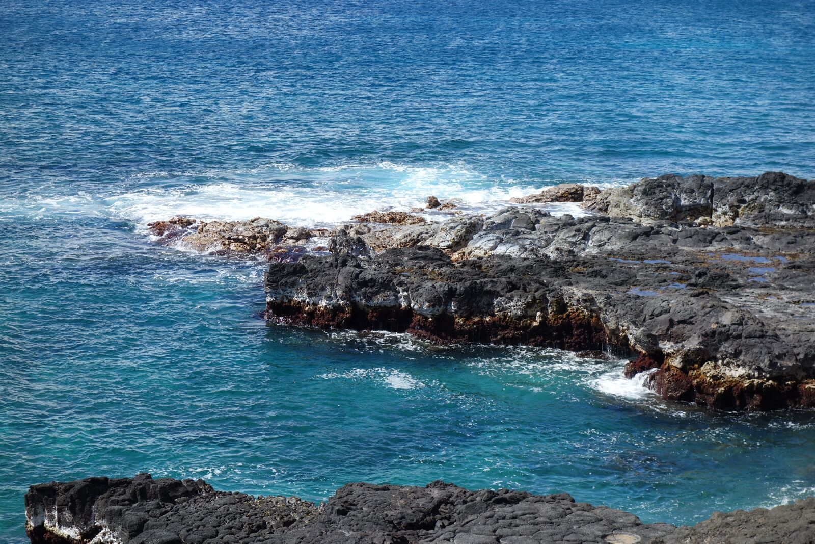 Sony Cyber-shot DSC-RX100 sample photo. Island, waves, ocean photography