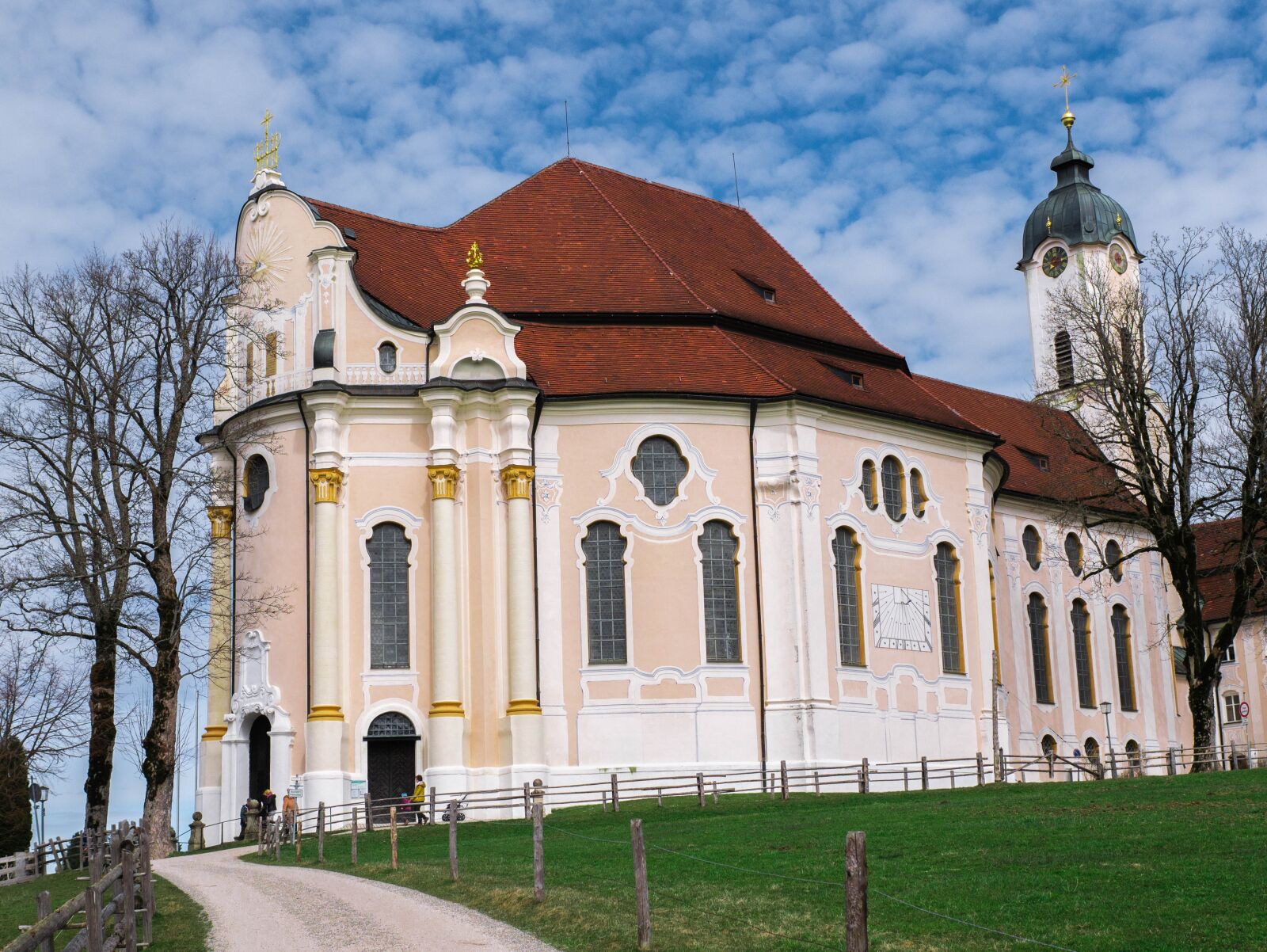 Panasonic Leica DG Summilux 25mm F1.4 II ASPH sample photo. Church, pilgrimage church of photography