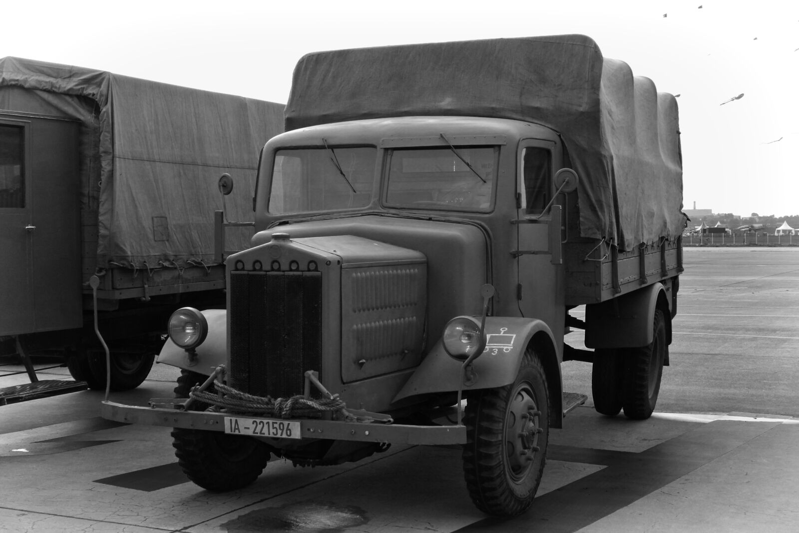 Canon EOS 1100D (EOS Rebel T3 / EOS Kiss X50) sample photo. Truck, historically, german empire photography