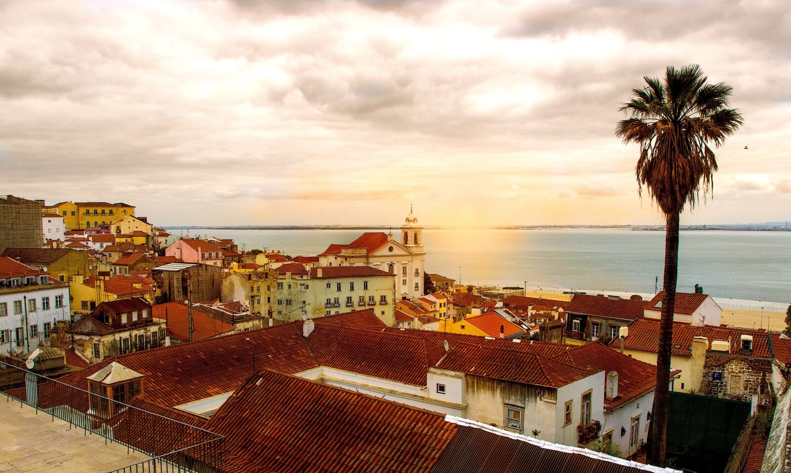 Olympus XZ-1 sample photo. Lisbon, portugal, city photography