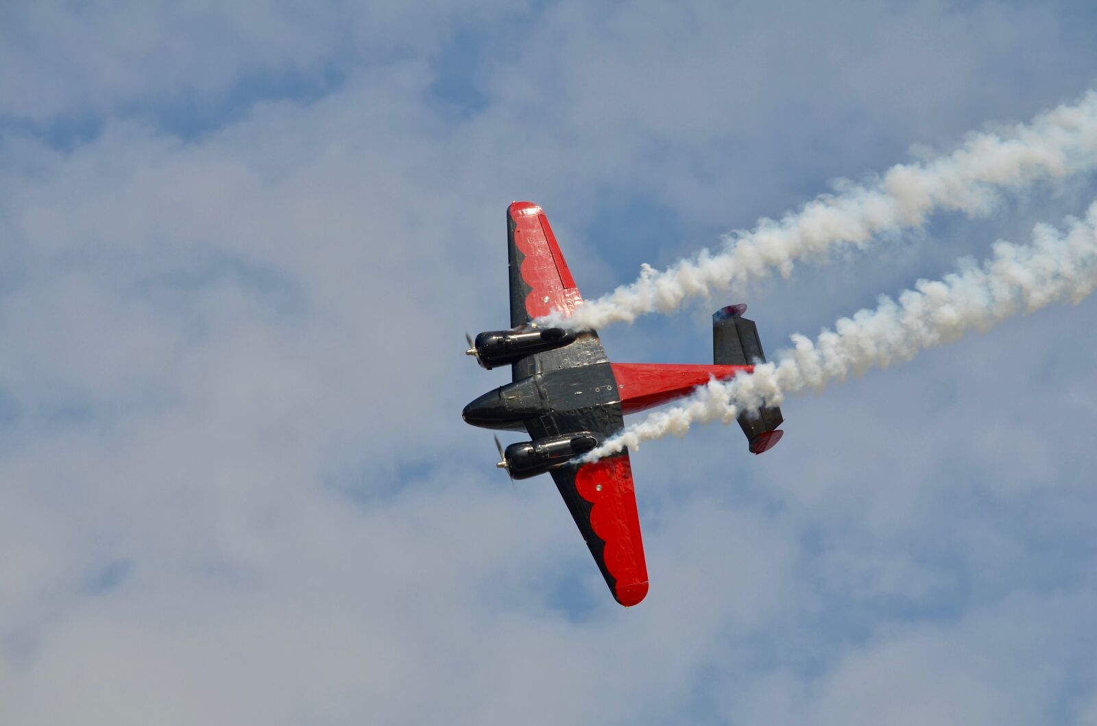Nikon D5100 sample photo. Airshow, airplane, smoke photography