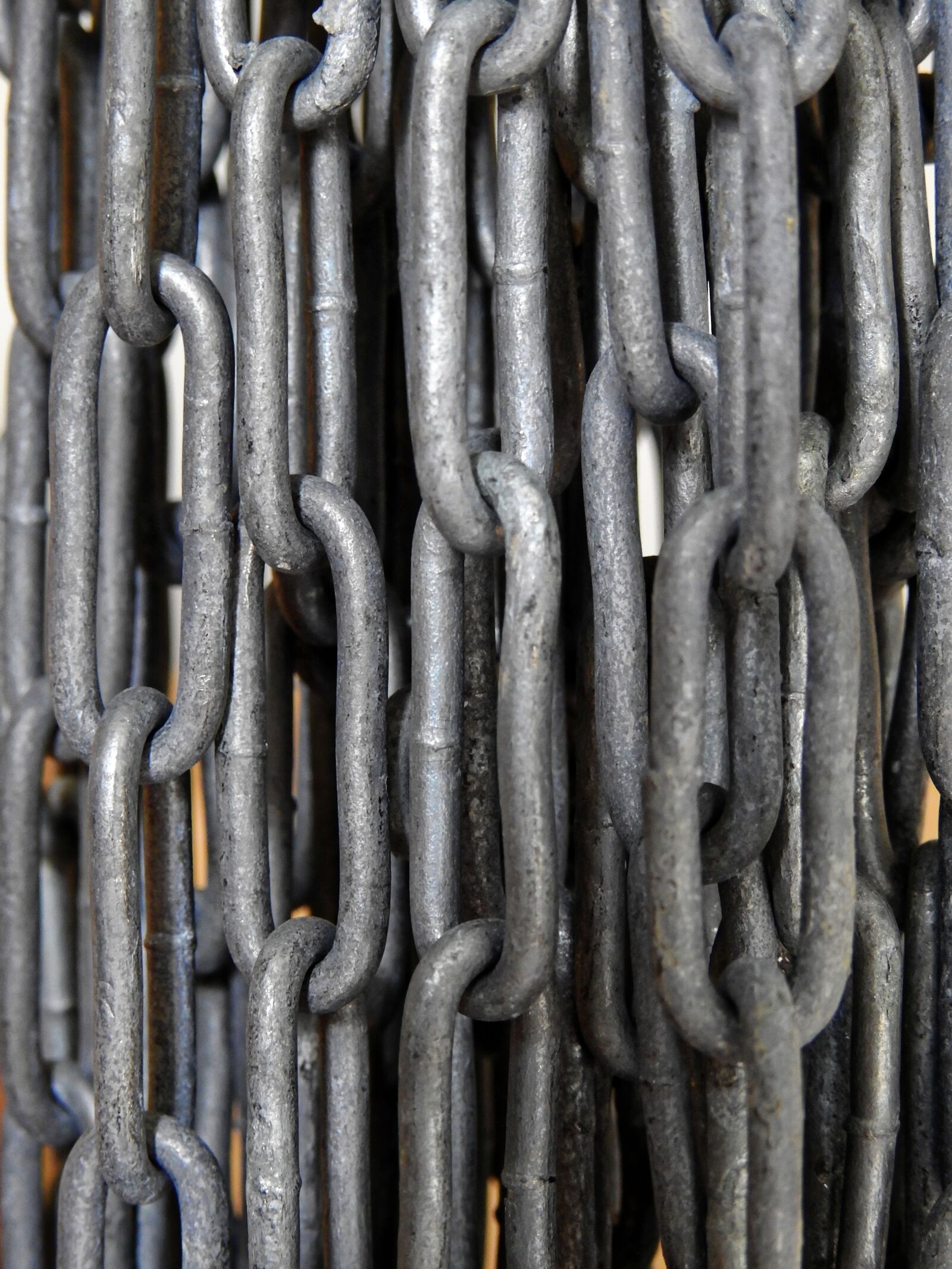 Nikon Coolpix P900 sample photo. Chain, metal, iron photography