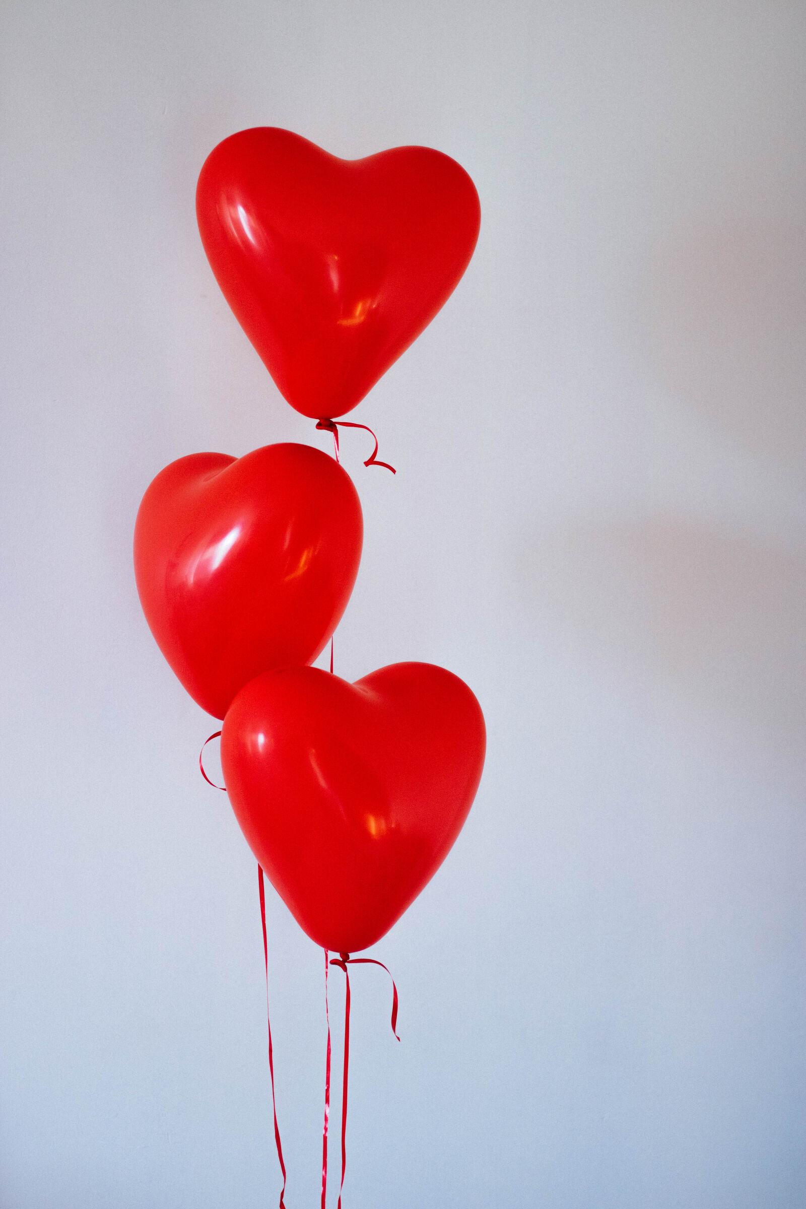 Canon EF 50mm F1.4 USM sample photo. Three, red, heart, balloons photography