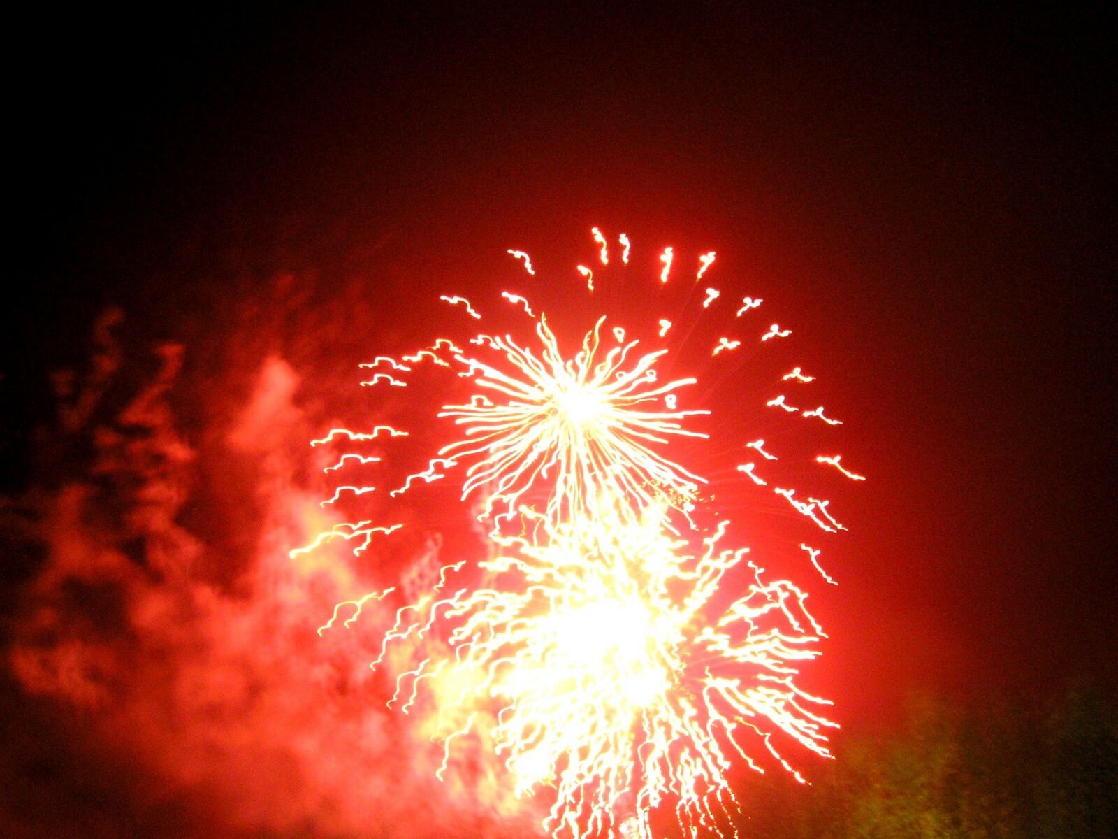 Olympus FE-120,X-700 sample photo. Fireworks, display, explosion photography