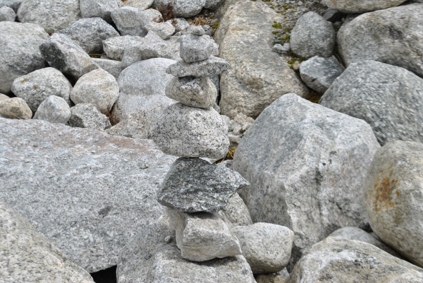 Nikon D3000 sample photo. Stones, cairn, grey photography