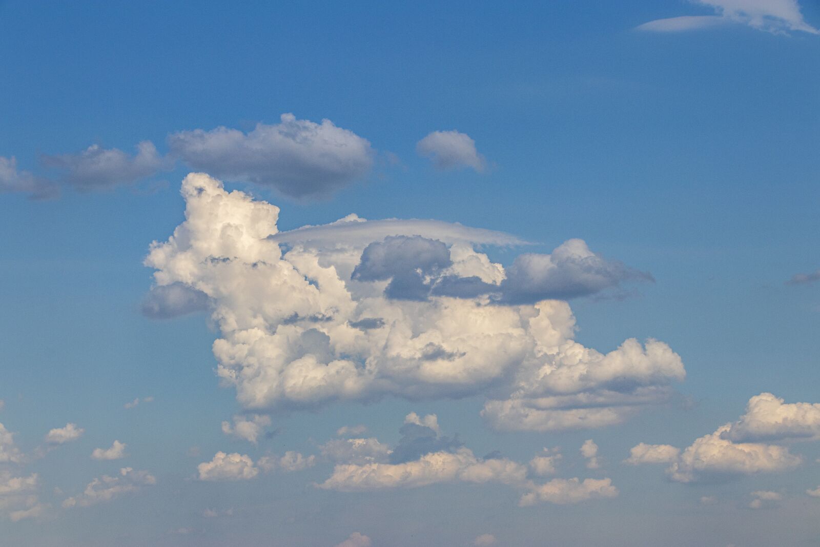 Canon EOS 80D sample photo. Sky, clouds, nature photography