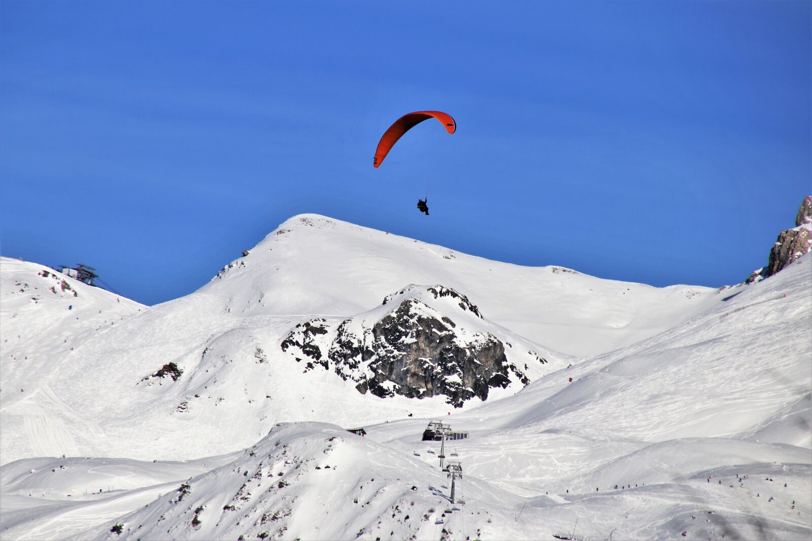 Canon EOS 80D sample photo. Parachute, paragliding, snow photography