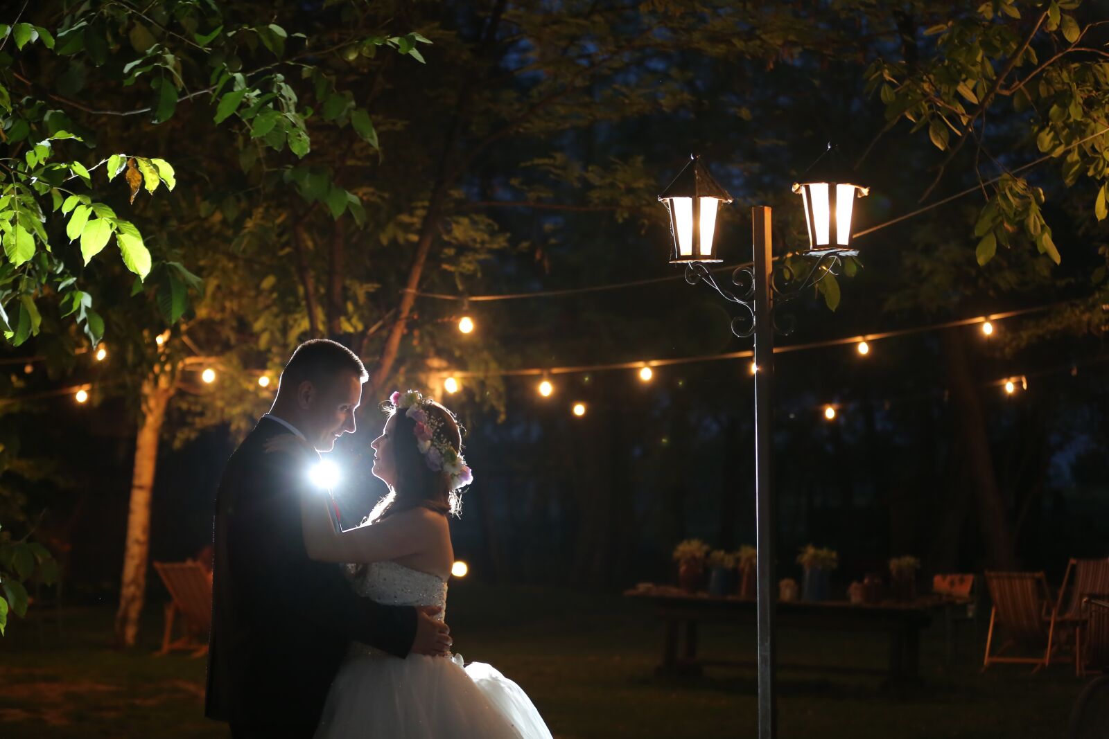 Canon EOS 5D Mark III sample photo. Street, night, lamp, bride photography