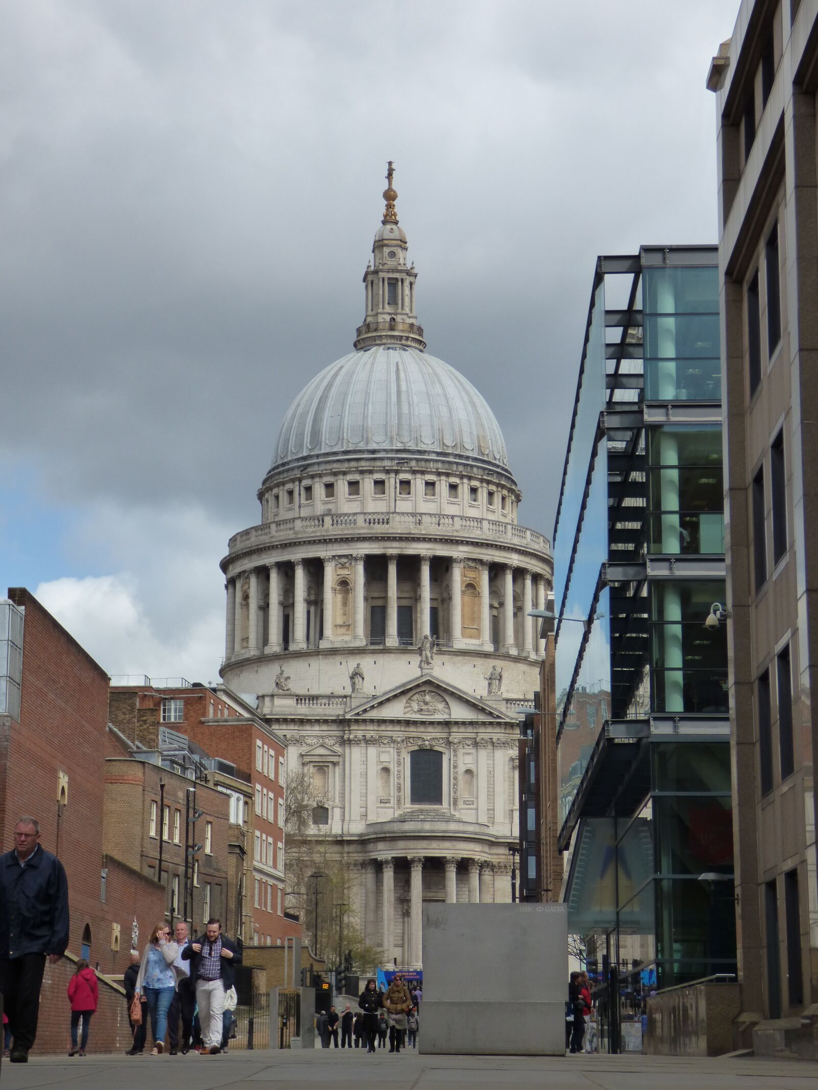 Panasonic DMC-FZ72 sample photo. Cathedral, london, famous photography