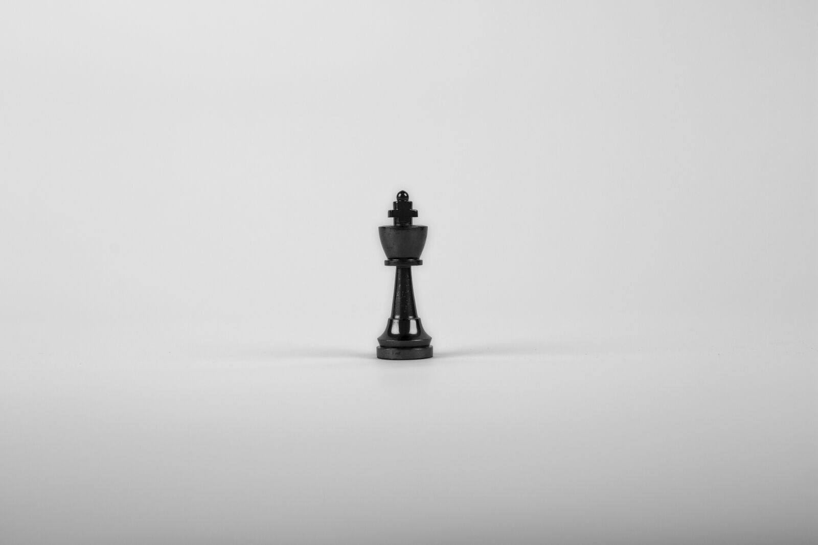 Canon EF 50mm F1.4 USM sample photo. Black and white, chess photography