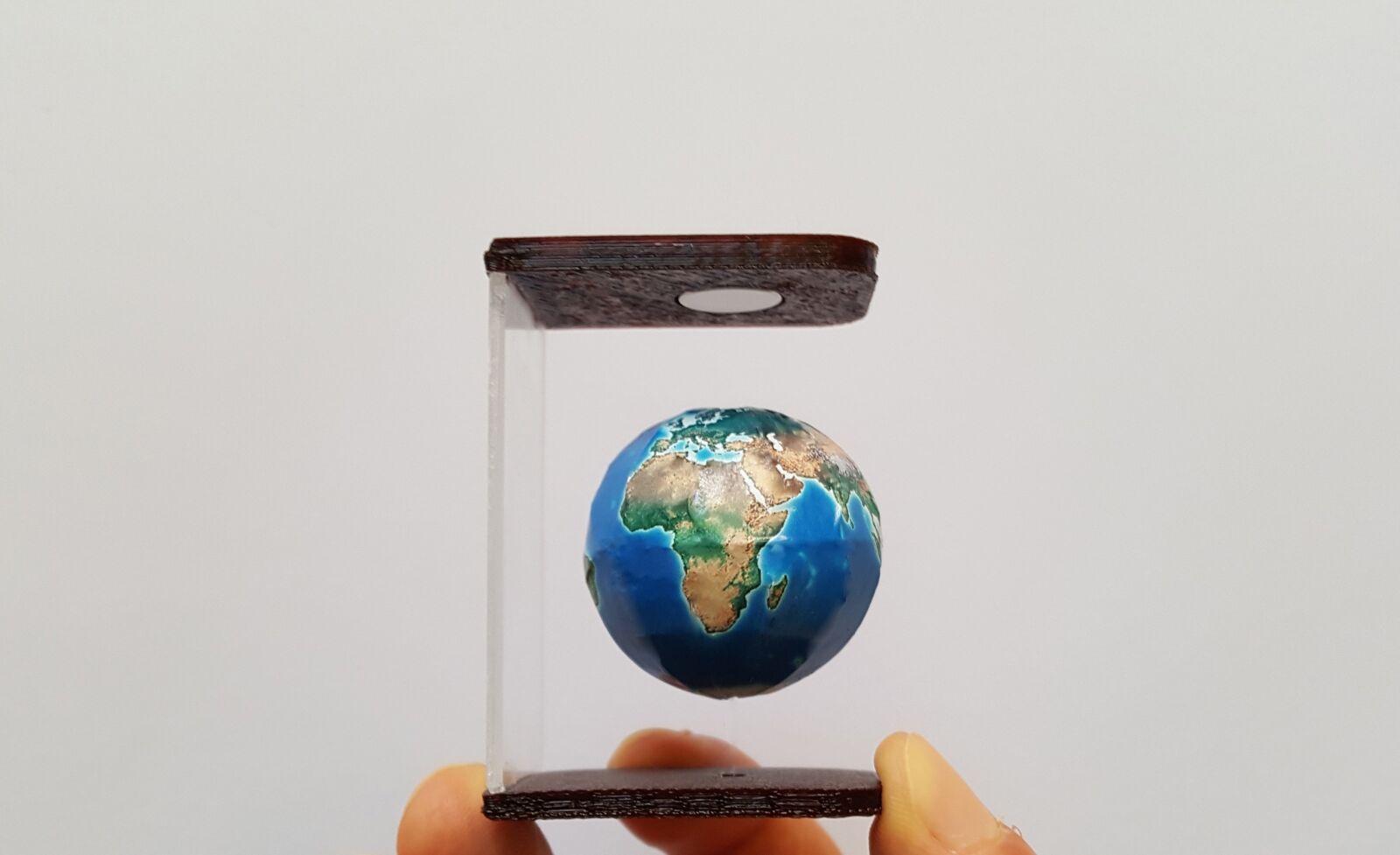 Samsung Galaxy S6 sample photo. Map of the world photography