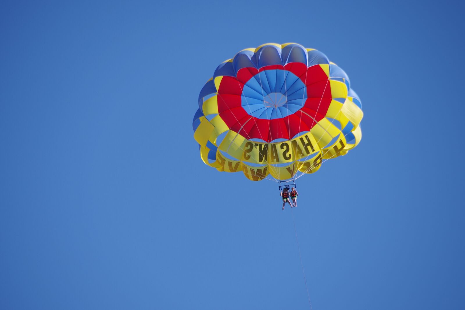 Pentax K-1 sample photo. Parasailing, turkey, extreme photography