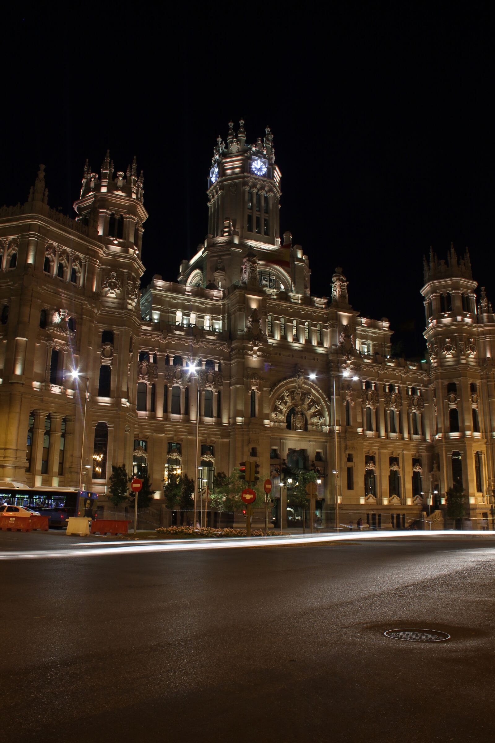 Canon EOS 1100D (EOS Rebel T3 / EOS Kiss X50) sample photo. Palace, cibeles, madrid photography