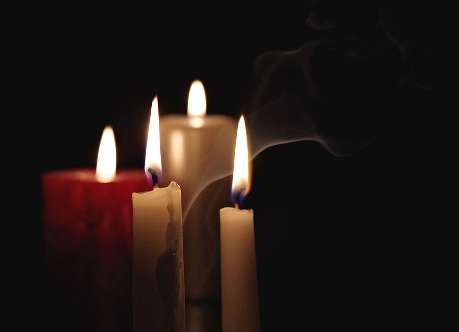 Pentax K-S2 sample photo. Candle, the flame, memory photography