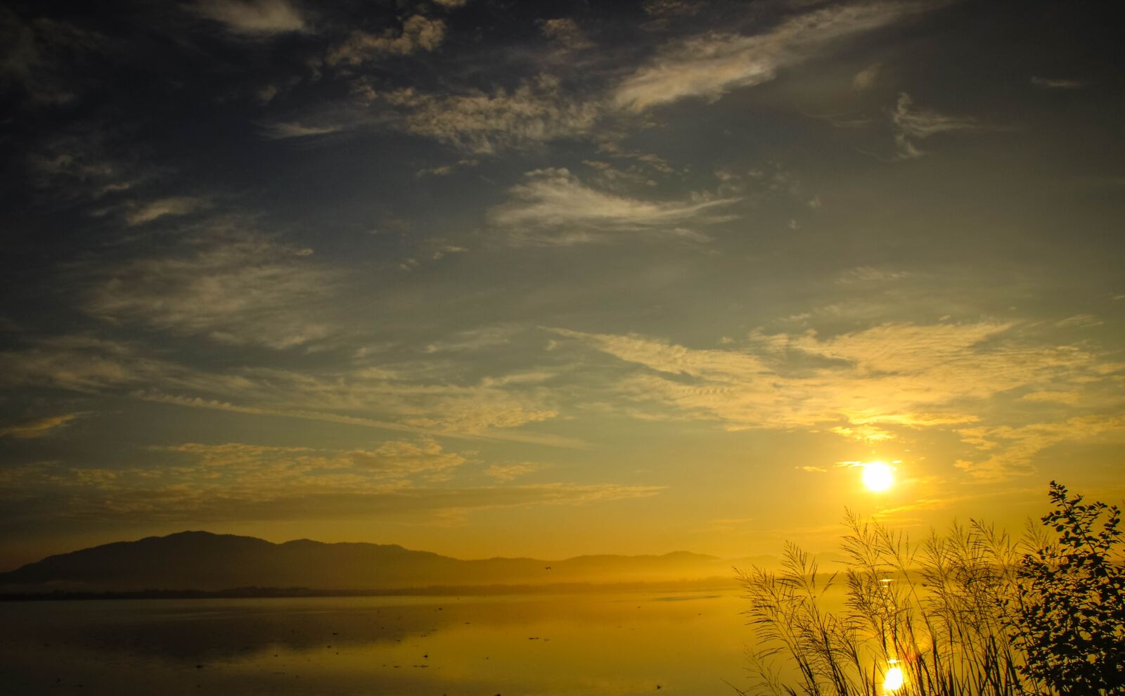 Canon EOS 600D (Rebel EOS T3i / EOS Kiss X5) sample photo. Sunrise, morning, nature photography