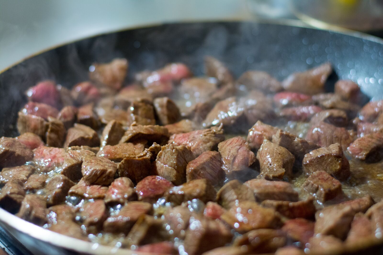 Nikon D5200 sample photo. Meat, beef, frying photography