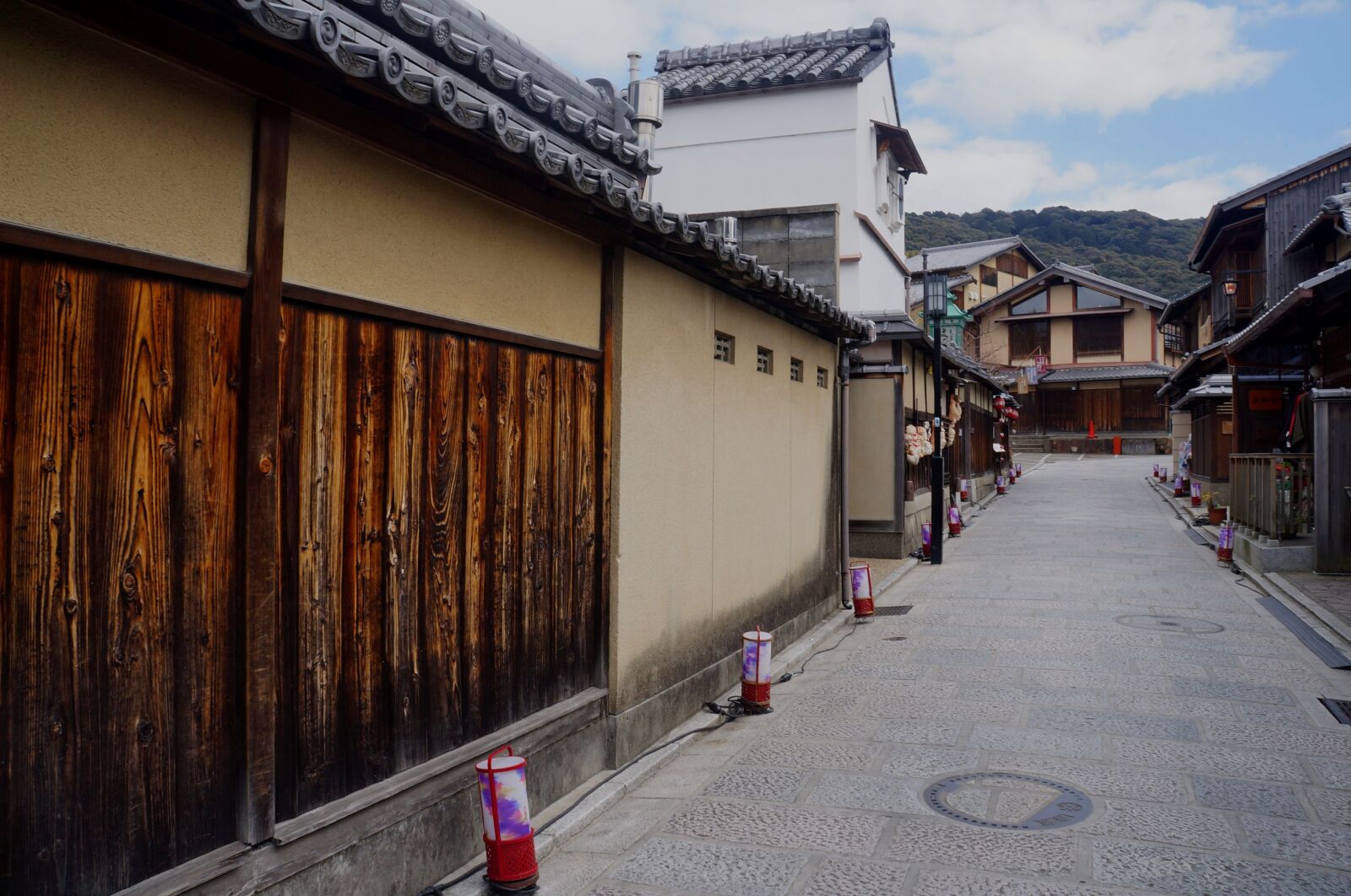 Sony Alpha NEX-F3 + Sony E 18-55mm F3.5-5.6 OSS sample photo. Japan, 日本, temperature or photography