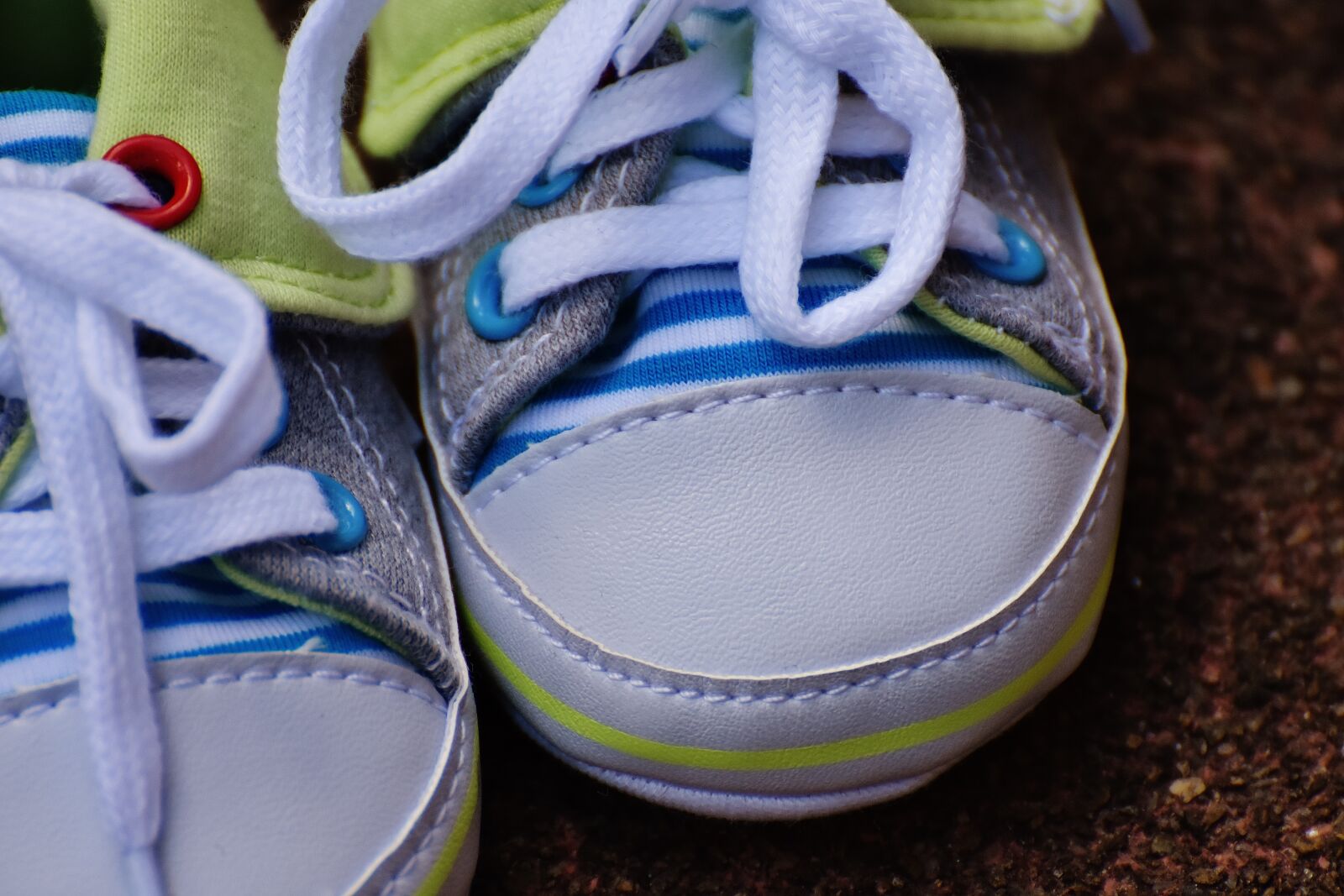 Nikon D7200 sample photo. Baby shoes, small, baby photography